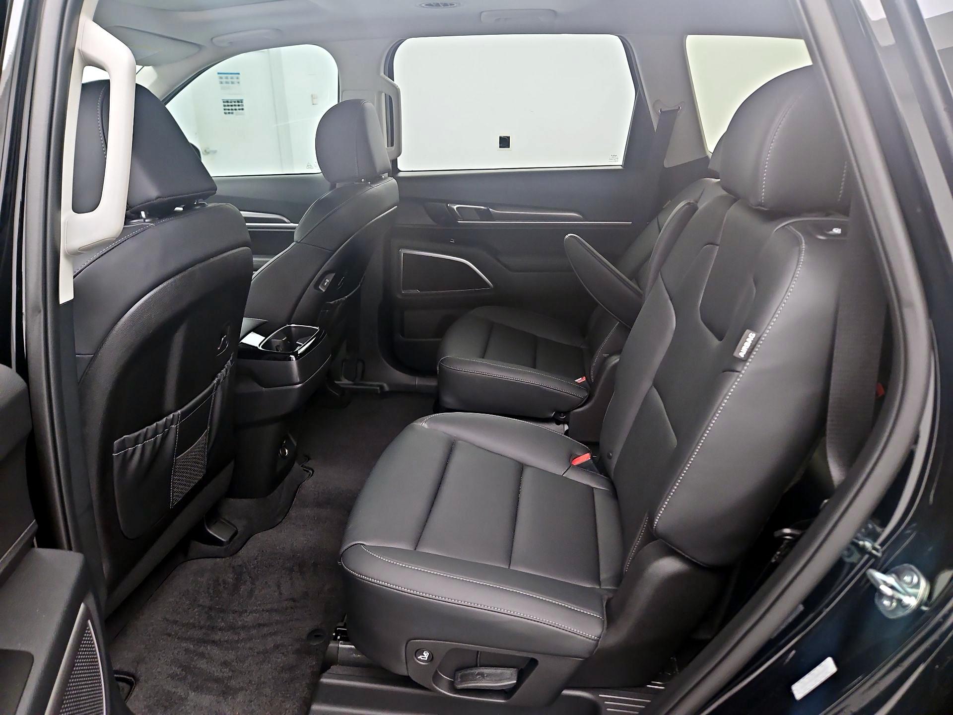 Thumbnail: 2025 Kia Telluride - 16