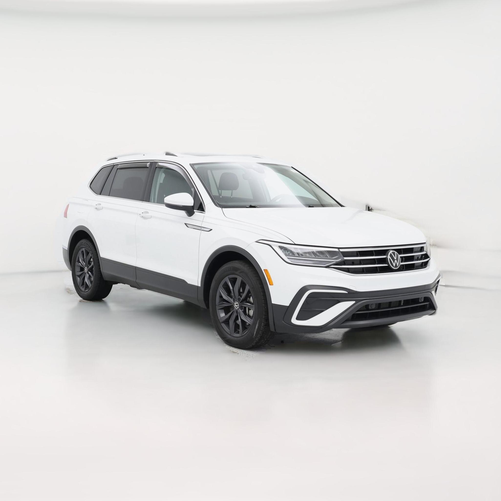 Thumbnail: 2022 Volkswagen Tiguan - 1