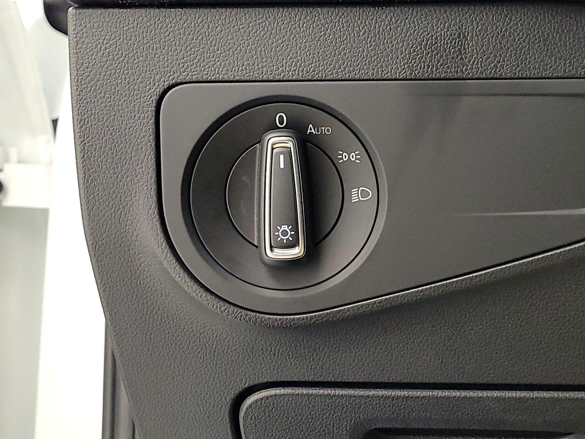 Thumbnail: 2022 Volkswagen Tiguan - 13