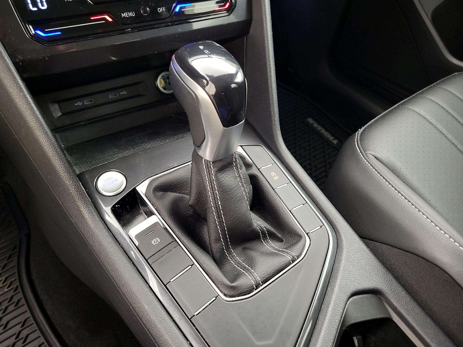 Thumbnail: 2022 Volkswagen Tiguan - 17