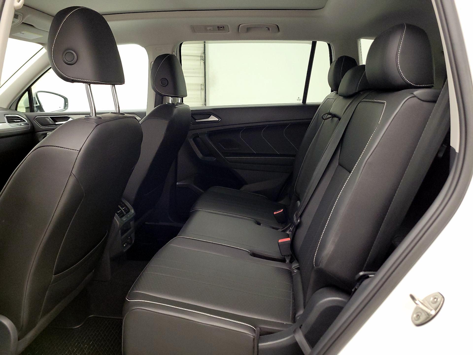 Thumbnail: 2022 Volkswagen Tiguan - 19