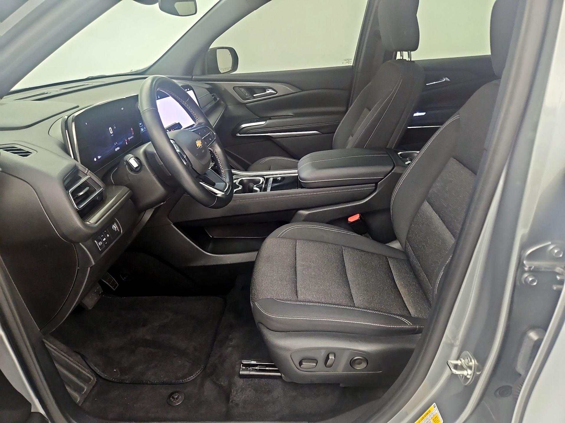 Thumbnail: 2024 Chevrolet Traverse - 11
