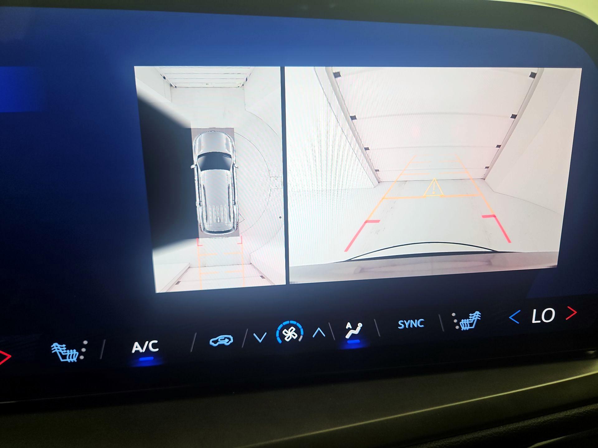Thumbnail: 2024 Chevrolet Traverse - 15
