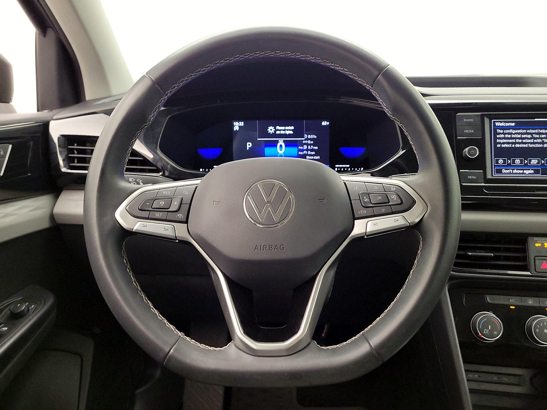 Thumbnail: 2023 Volkswagen Taos - 10