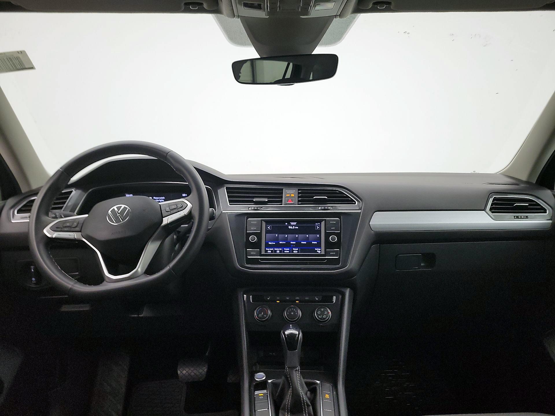 Thumbnail: 2022 Volkswagen Tiguan - 9