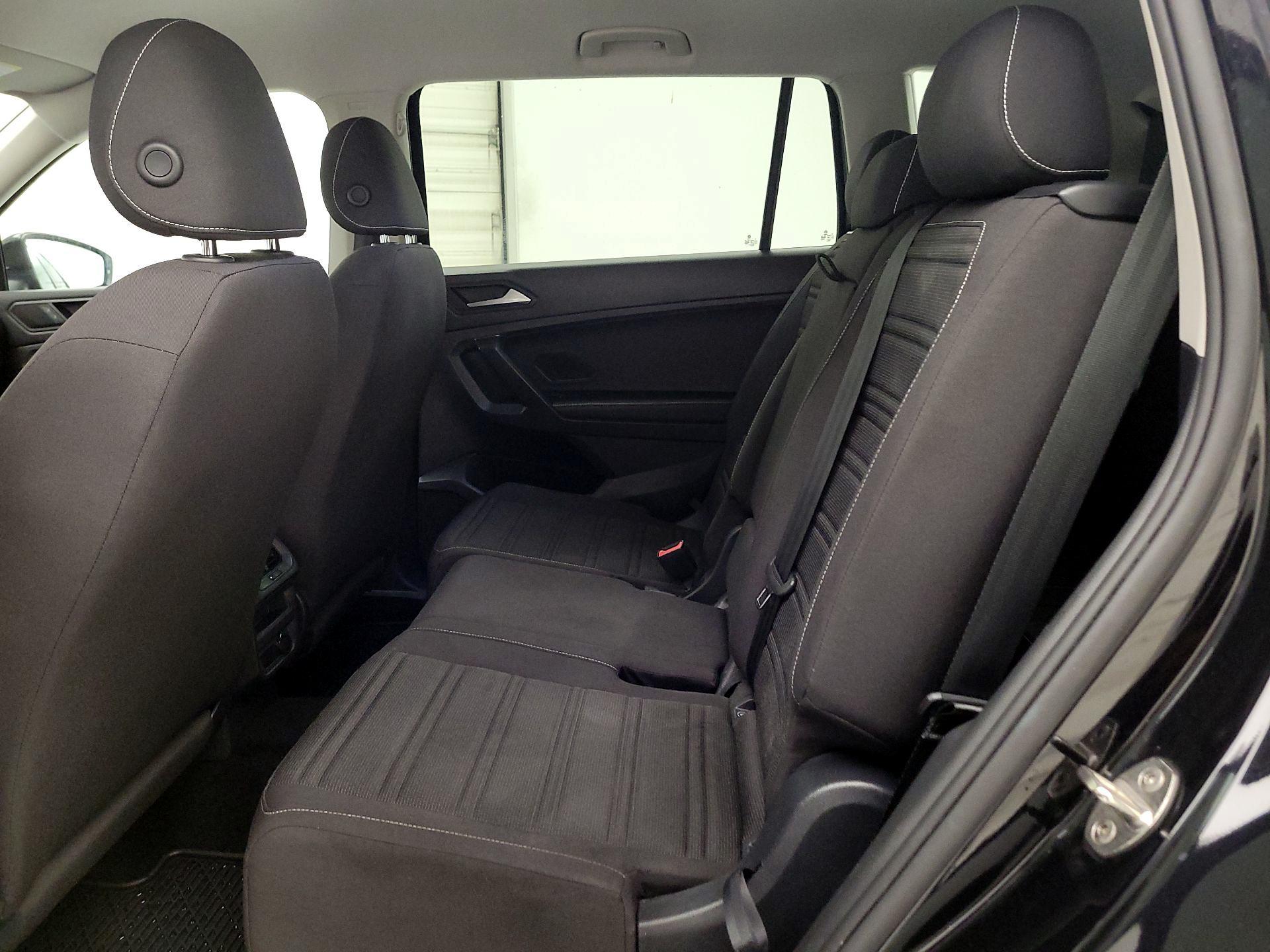 Thumbnail: 2022 Volkswagen Tiguan - 19