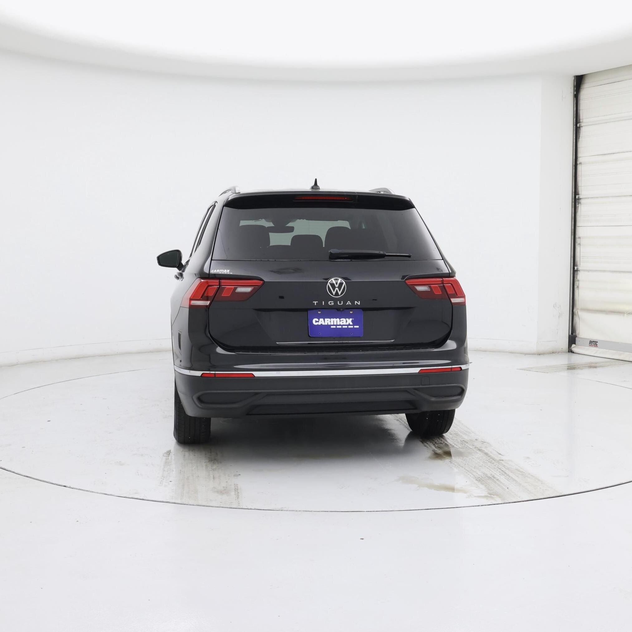 Thumbnail: 2022 Volkswagen Tiguan - 6