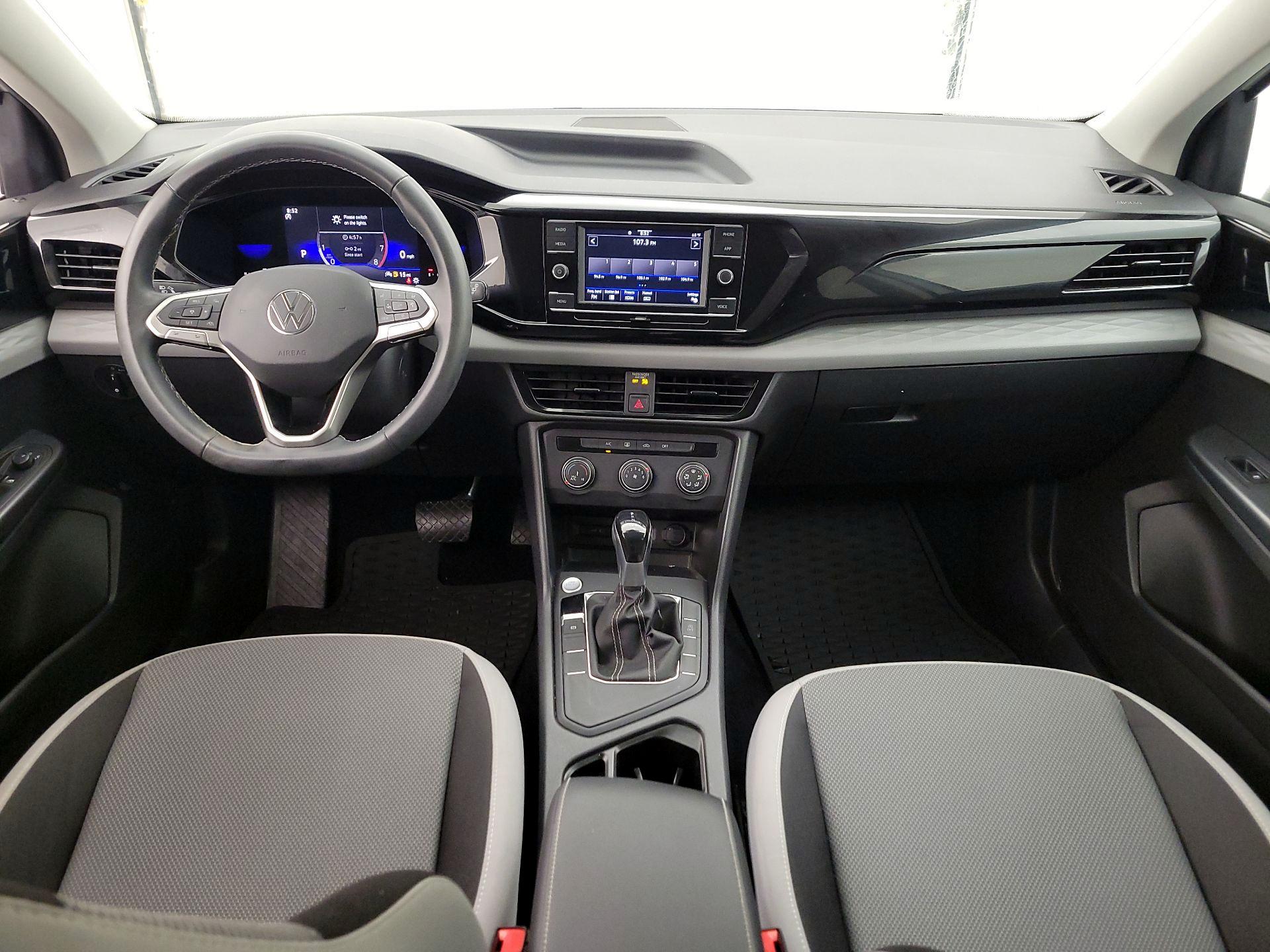 Thumbnail: 2022 Volkswagen Taos - 9