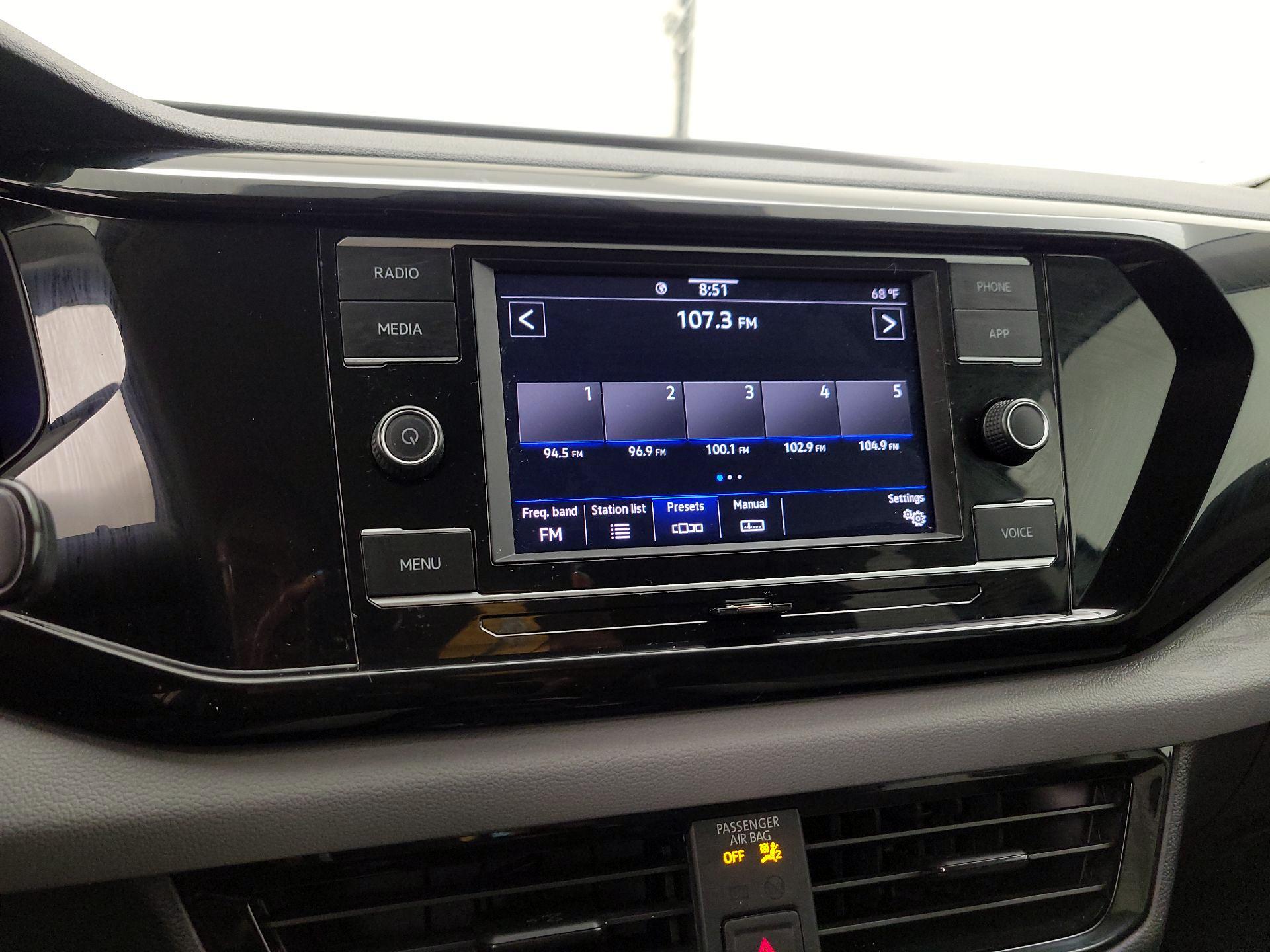 Thumbnail: 2022 Volkswagen Taos - 15