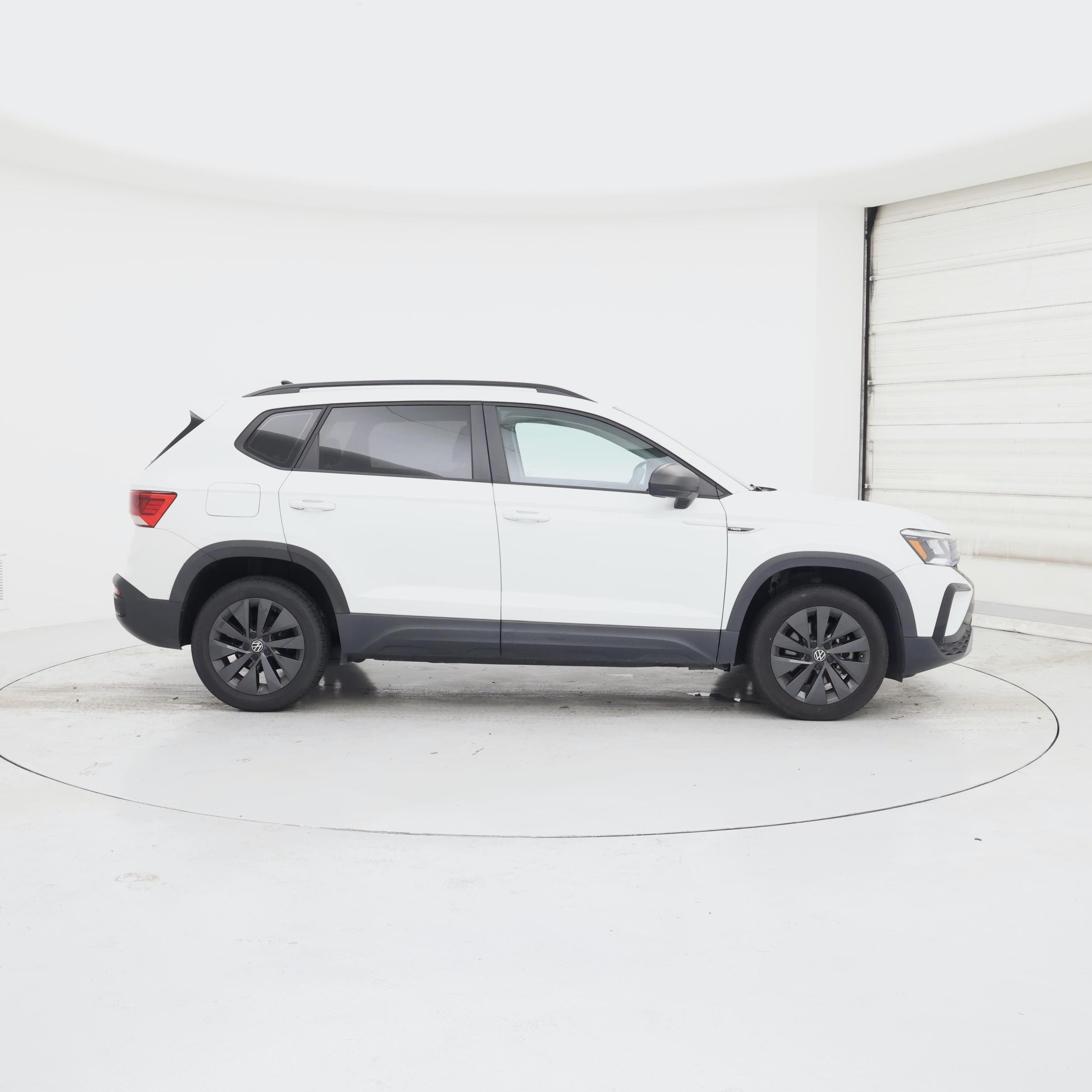 Thumbnail: 2022 Volkswagen Taos - 7