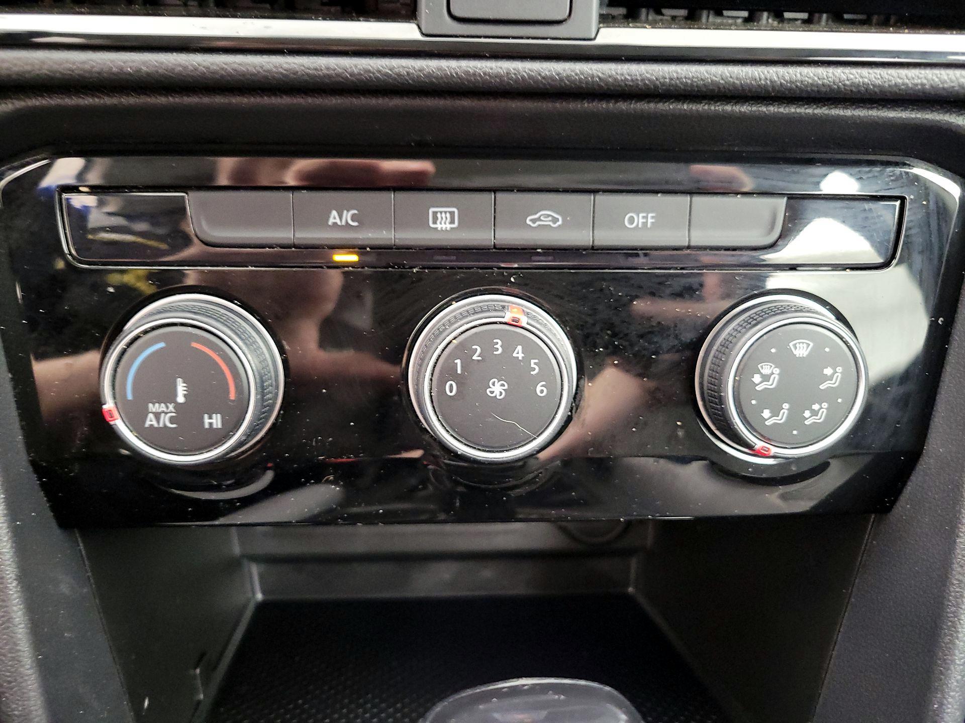 Thumbnail: 2023 Volkswagen Taos - 16