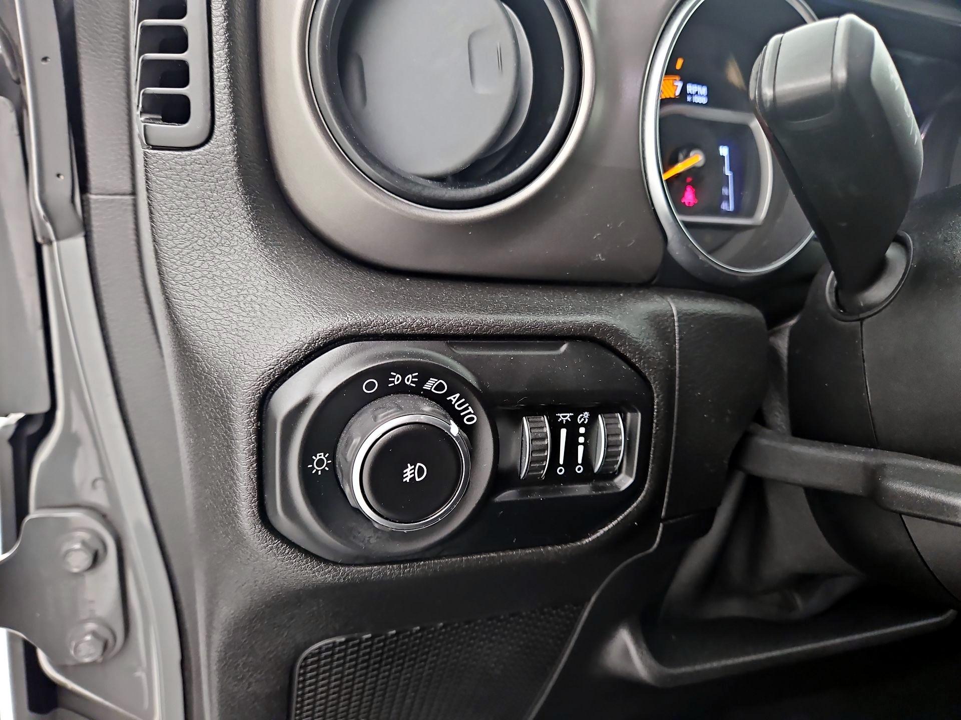 Thumbnail: 2020 Jeep Wrangler - 13