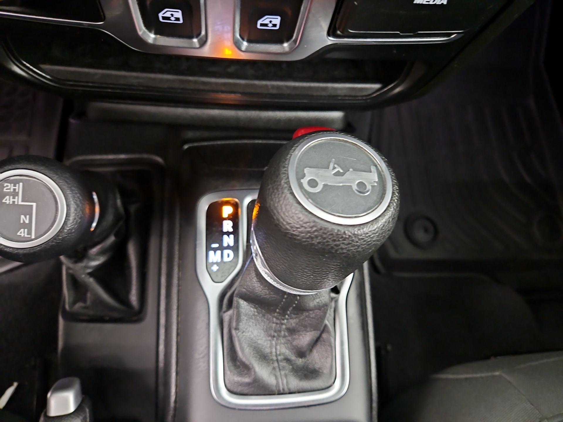 Thumbnail: 2020 Jeep Wrangler - 17