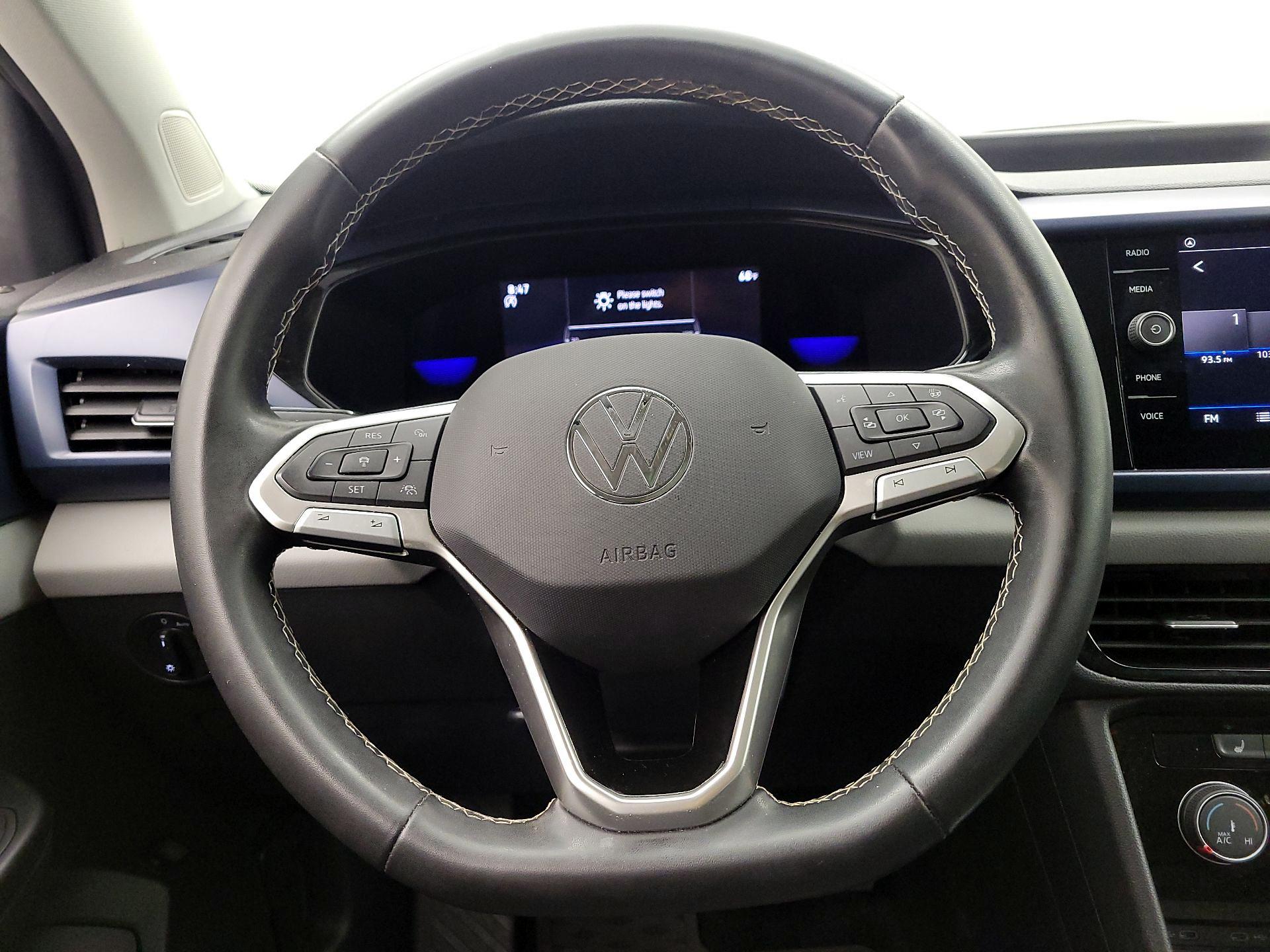 Thumbnail: 2023 Volkswagen Taos - 10