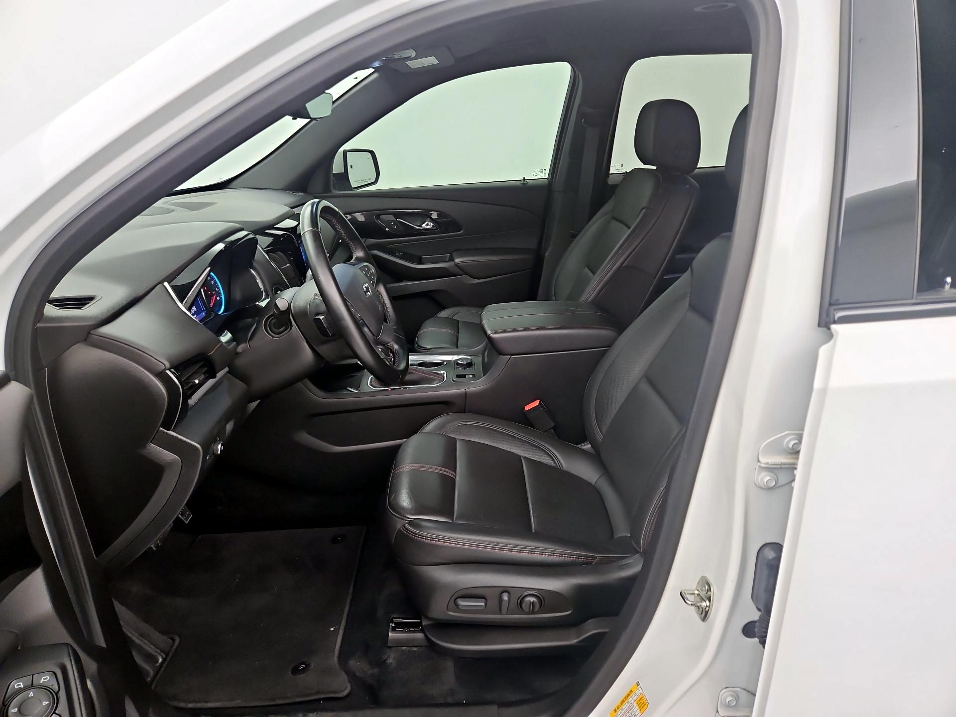 Thumbnail: 2023 Chevrolet Traverse - 11