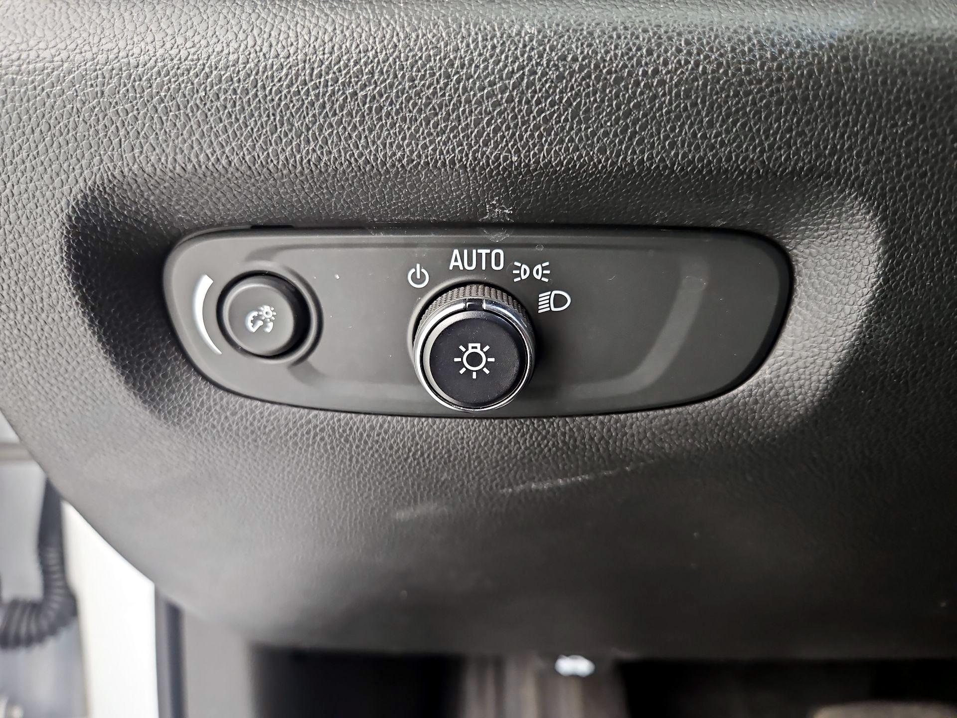 Thumbnail: 2023 Chevrolet Traverse - 13