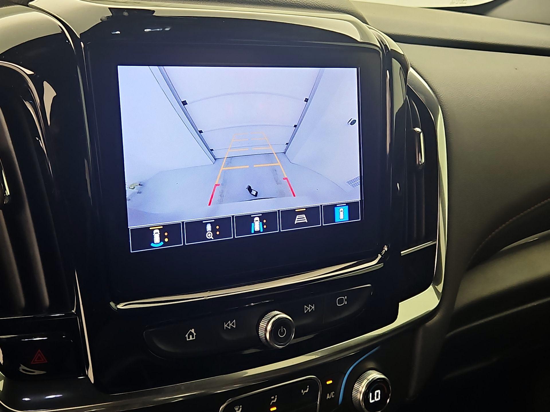 Thumbnail: 2023 Chevrolet Traverse - 14