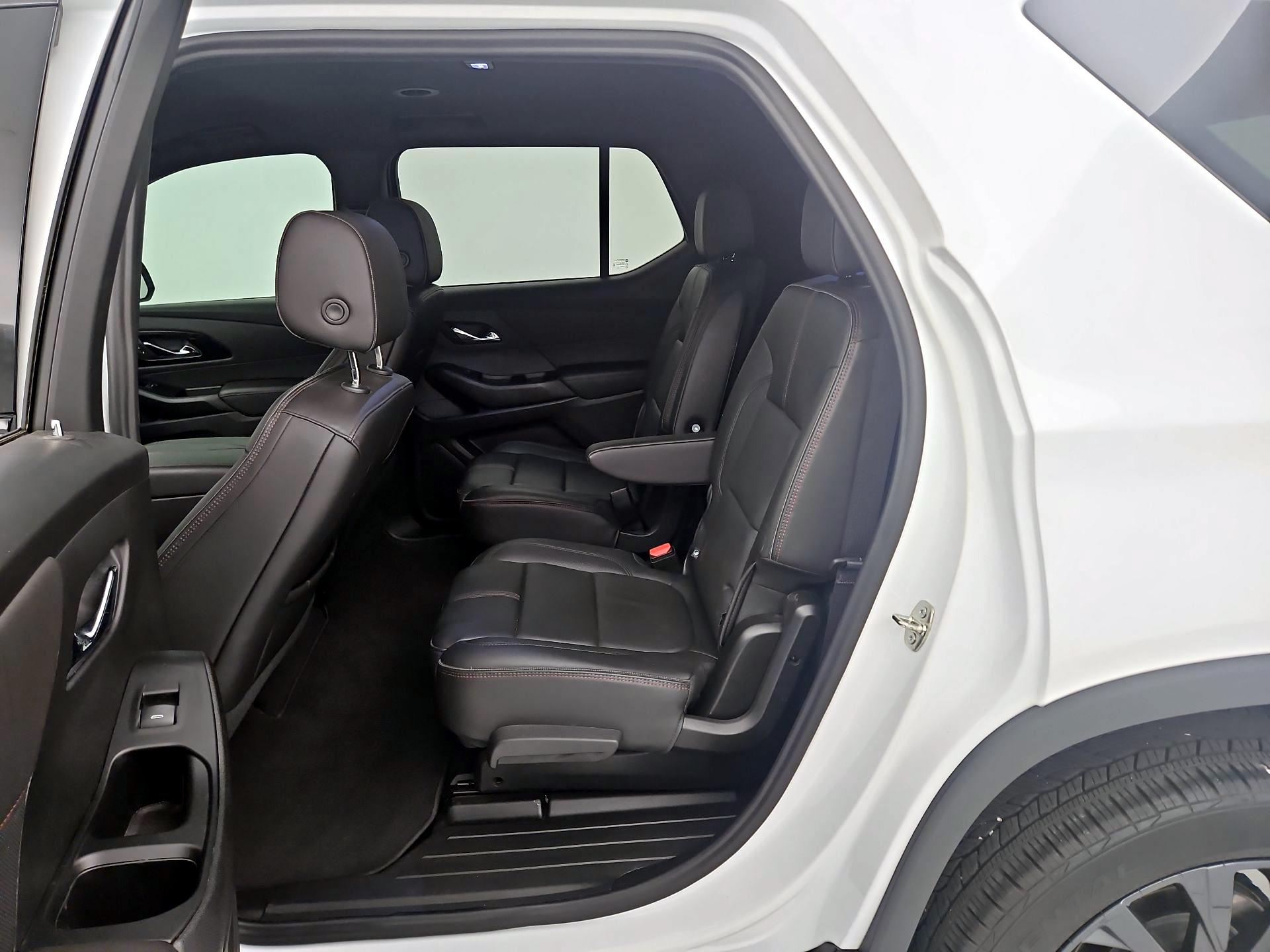 Thumbnail: 2023 Chevrolet Traverse - 19