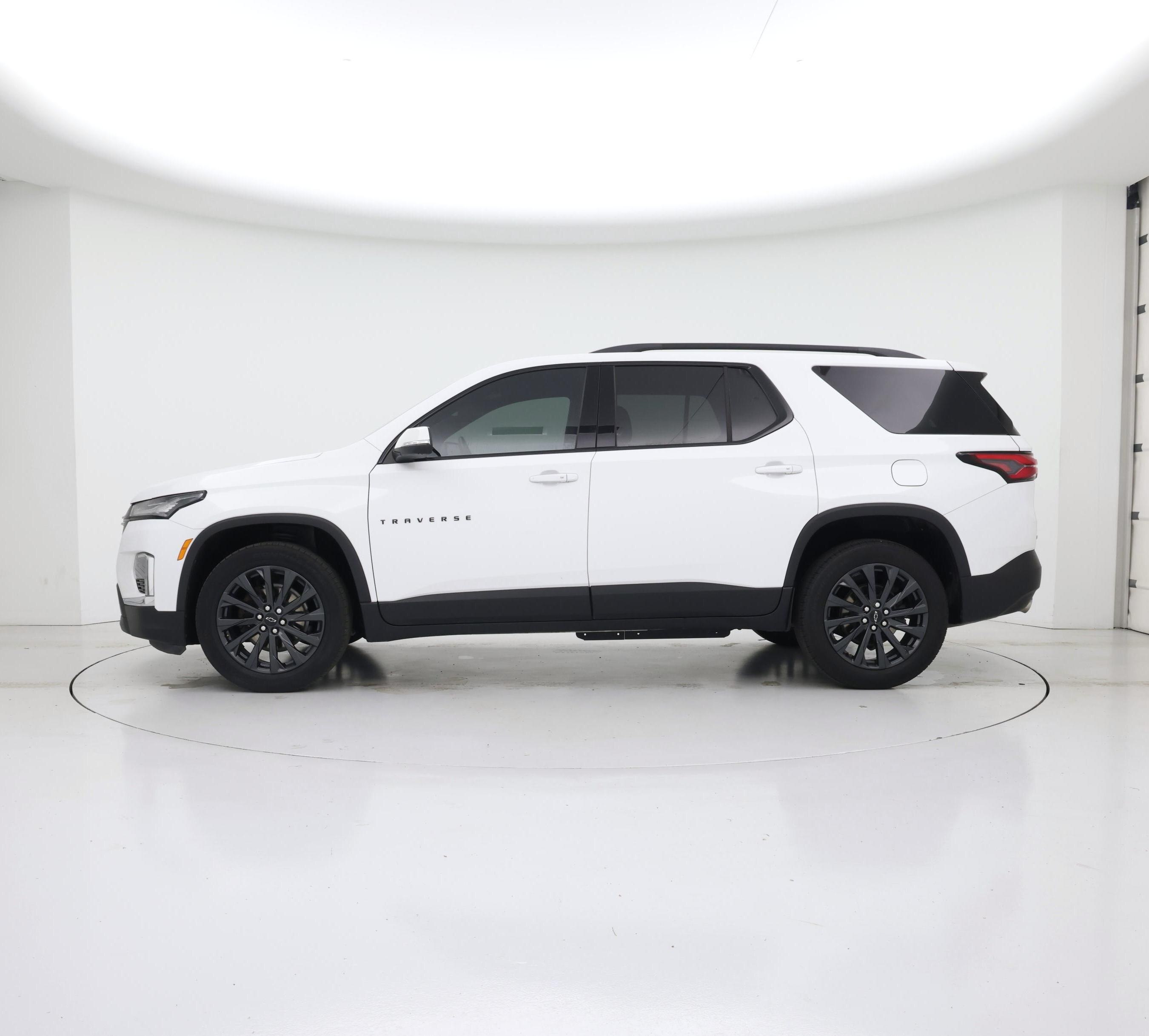 Thumbnail: 2023 Chevrolet Traverse - 3