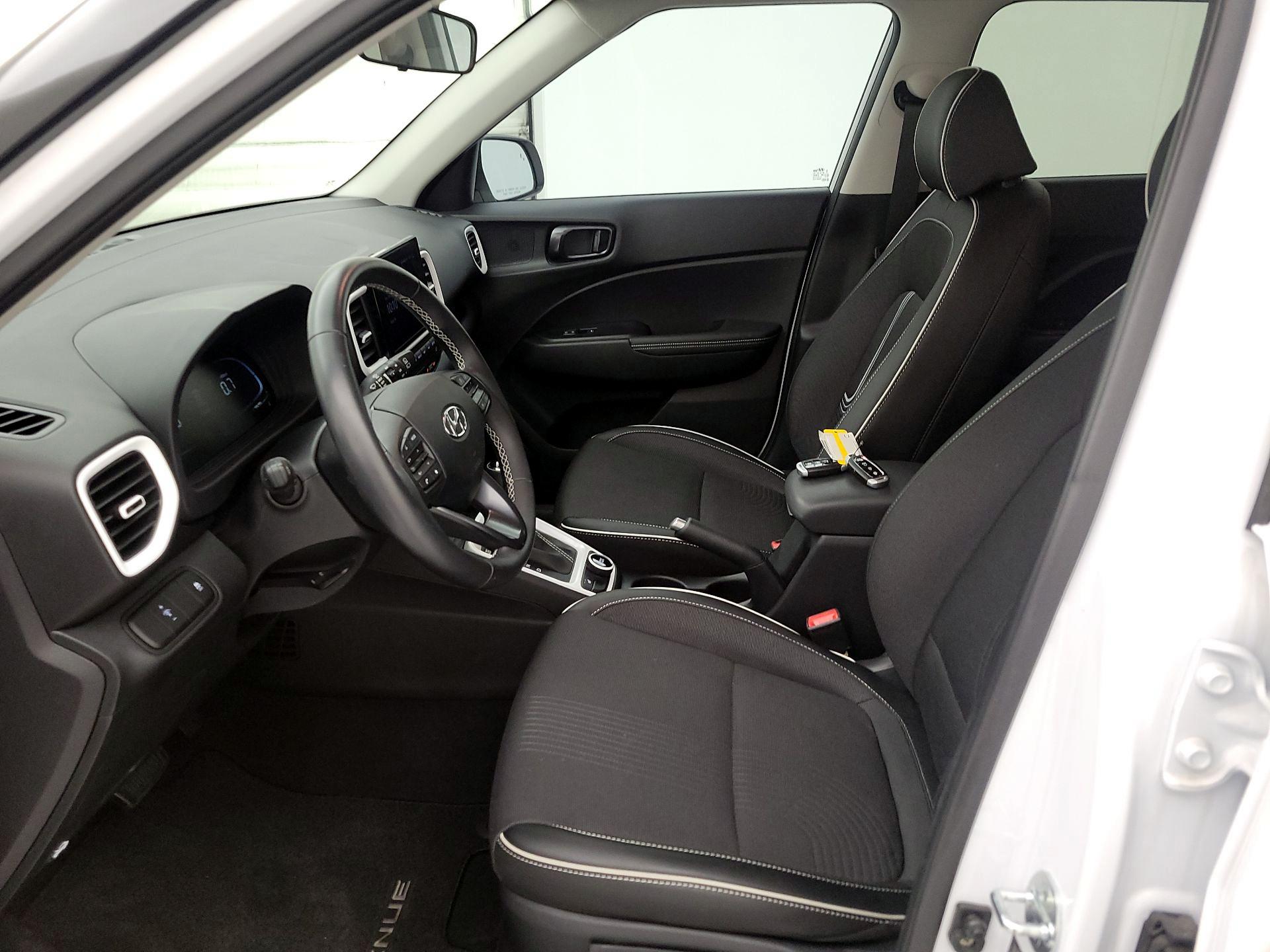 Thumbnail: 2023 Hyundai Venue - 11