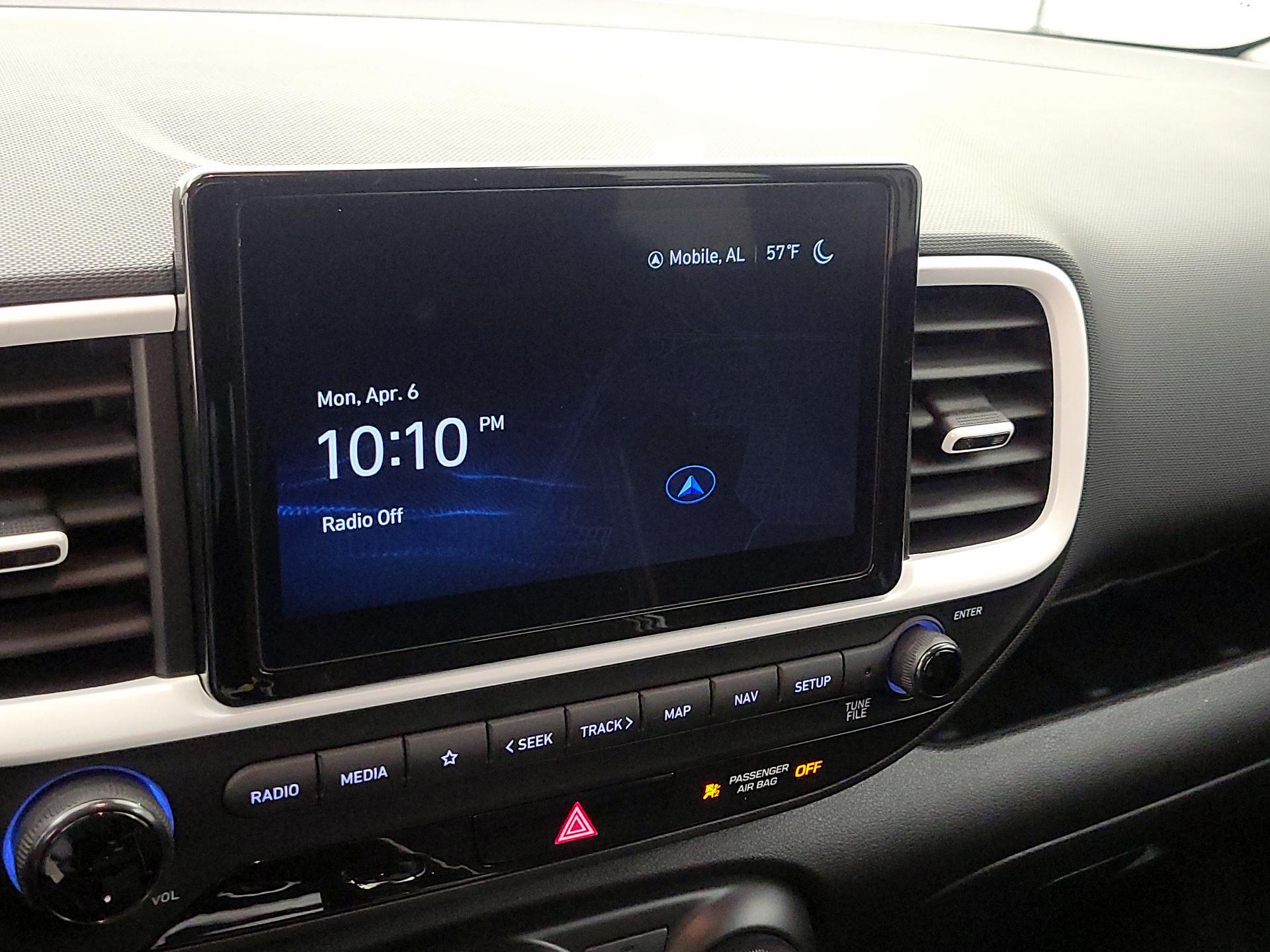 Thumbnail: 2023 Hyundai Venue - 15