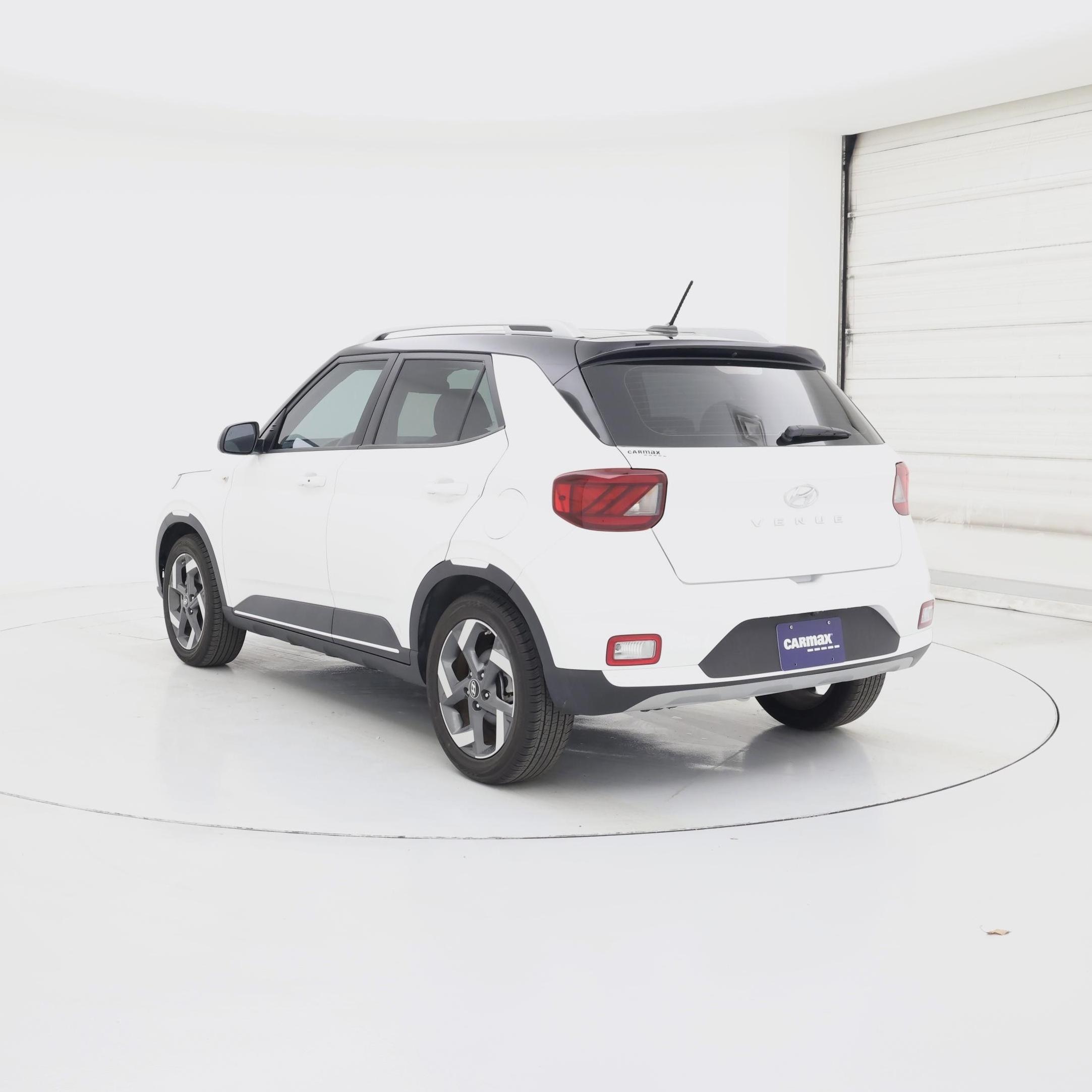 Thumbnail: 2023 Hyundai Venue - 2