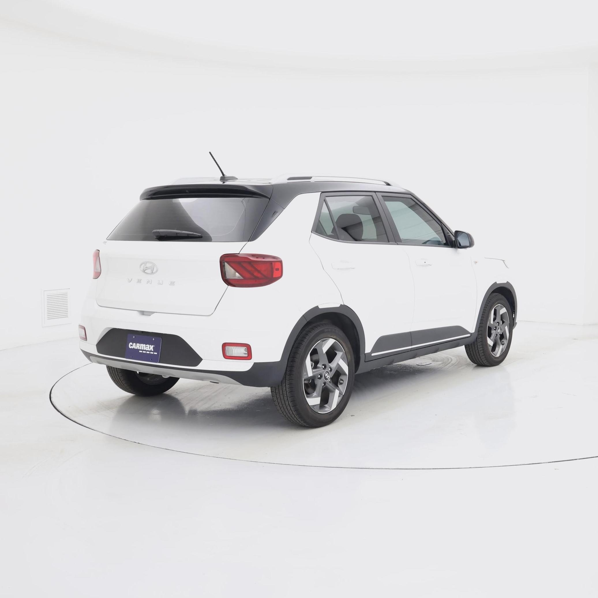 Thumbnail: 2023 Hyundai Venue - 8