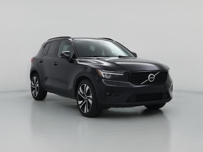 2023 Volvo XC40 B5 Plus Dark Theme