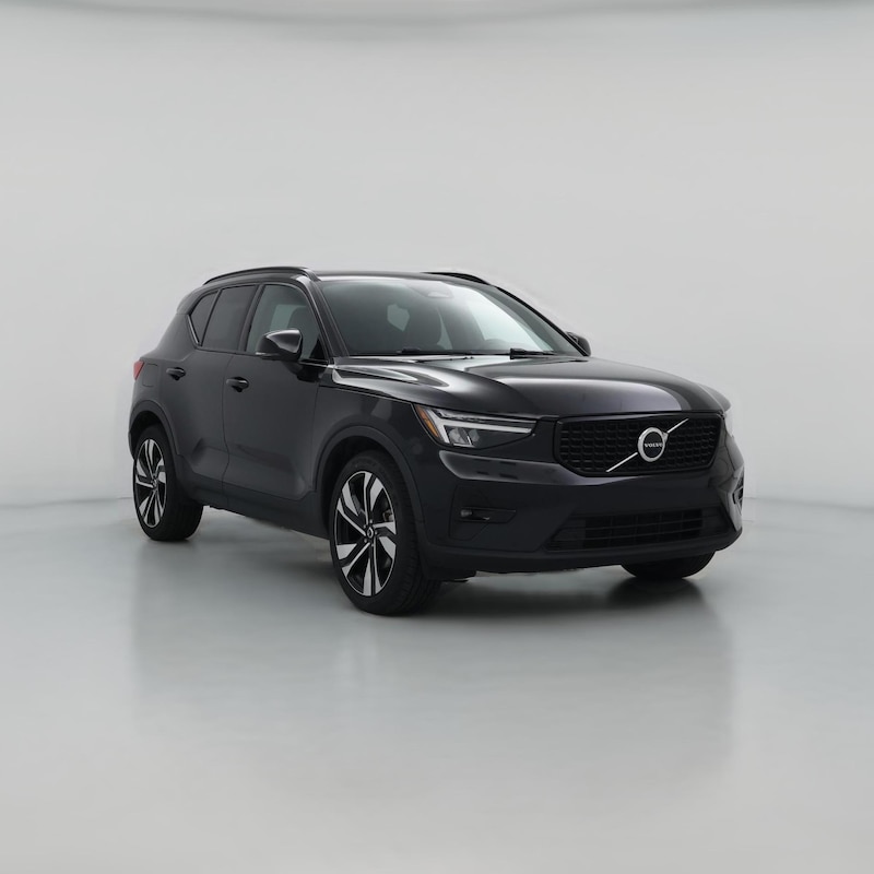 2023 Volvo XC40 B5 Plus Dark Theme