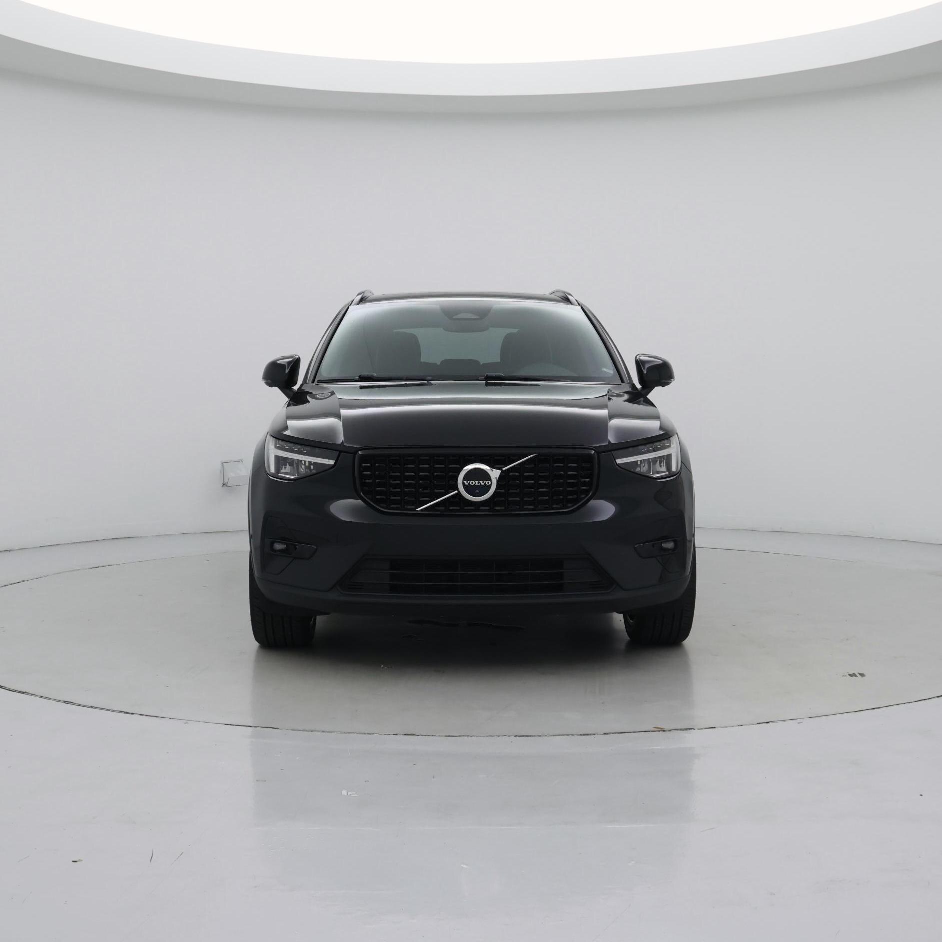 Thumbnail: 2023 Volvo XC40 - 5