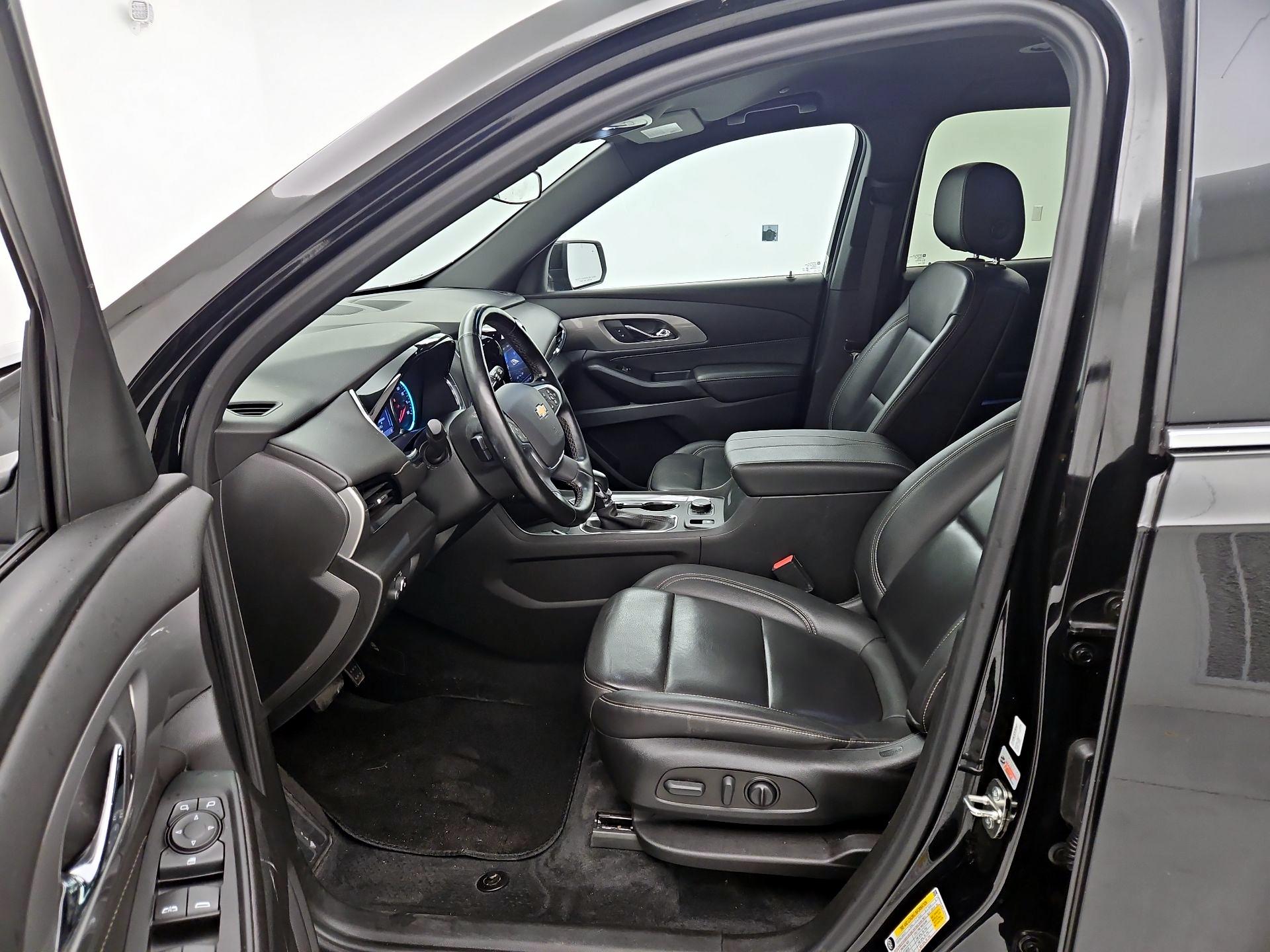 Thumbnail: 2023 Chevrolet Traverse - 11