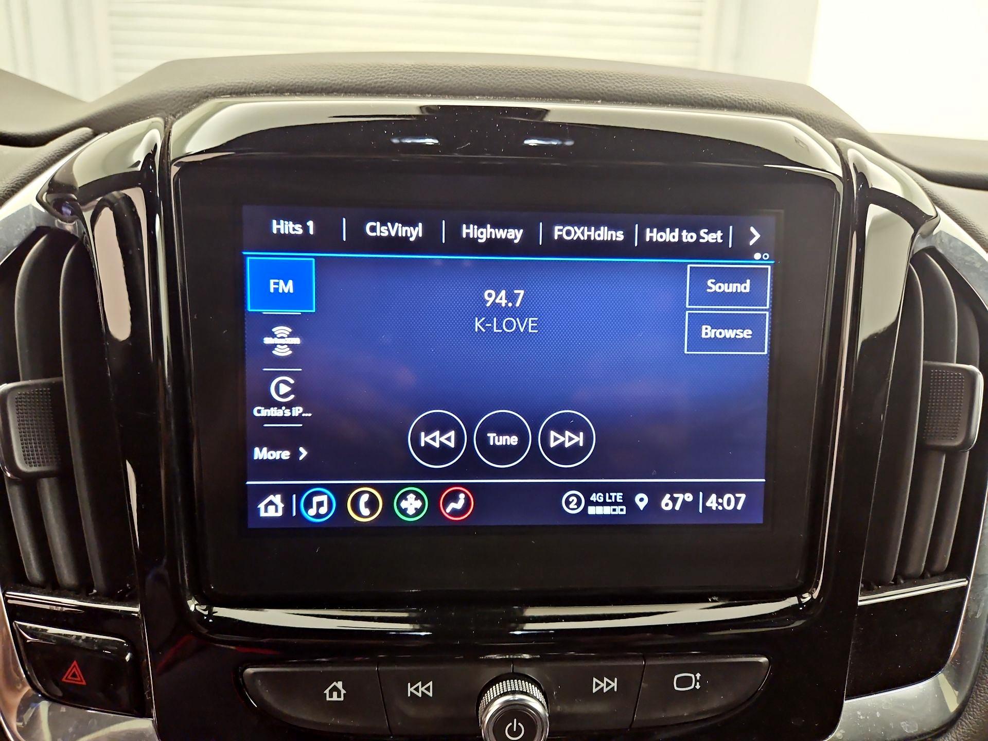 Thumbnail: 2023 Chevrolet Traverse - 15