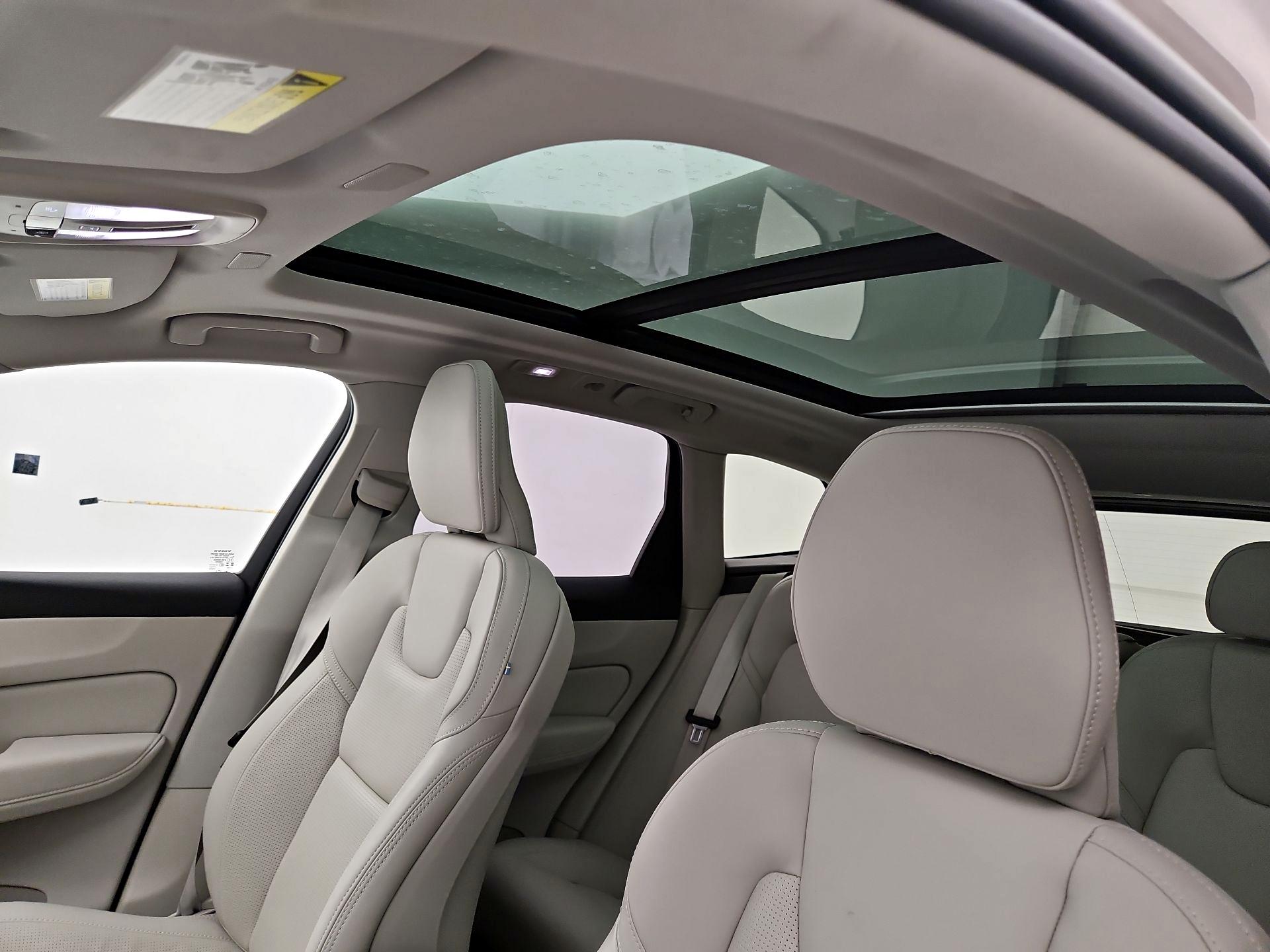 Thumbnail: 2023 Volvo XC60 - 20