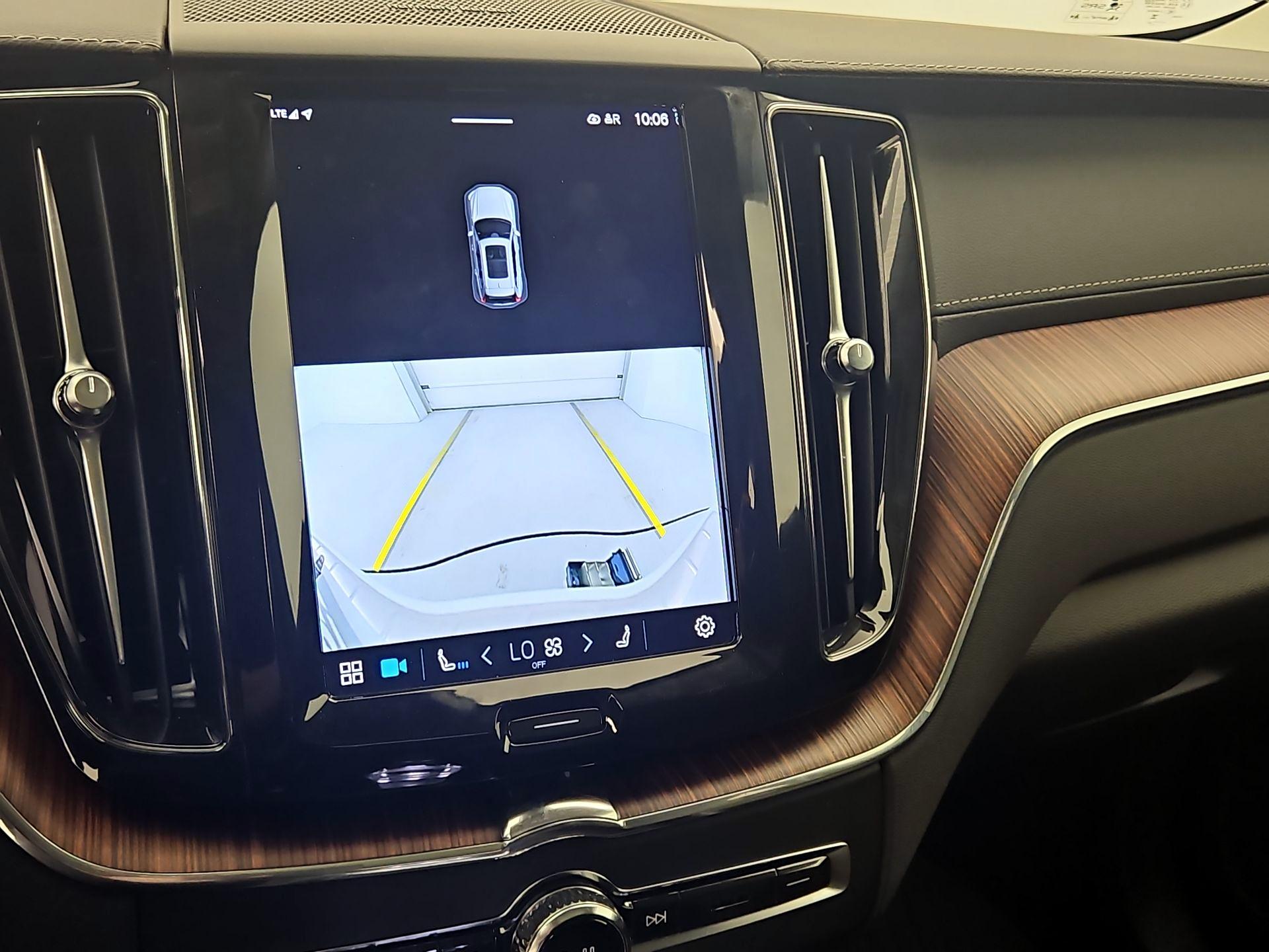 Thumbnail: 2023 Volvo XC60 - 14