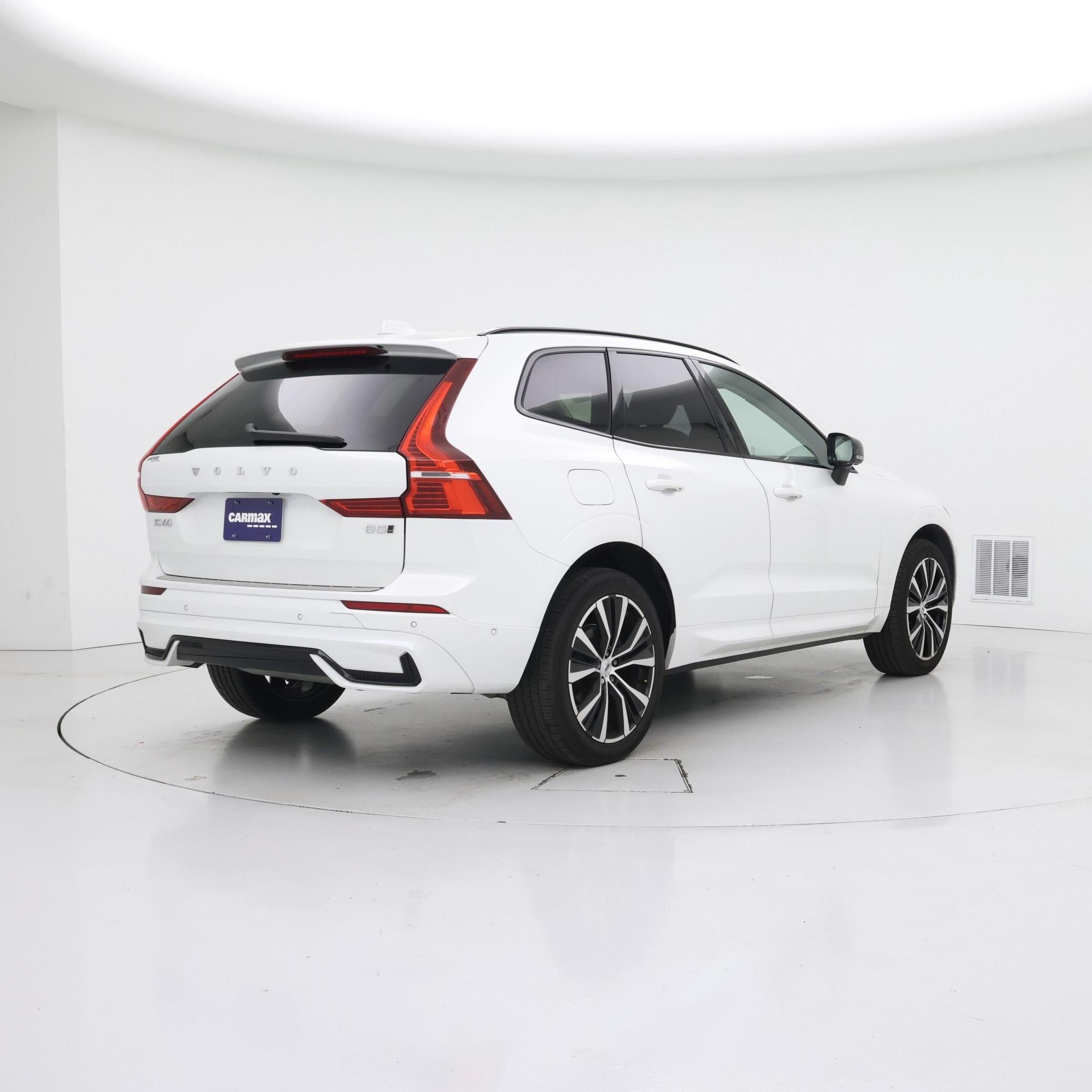 Thumbnail: 2023 Volvo XC60 - 8