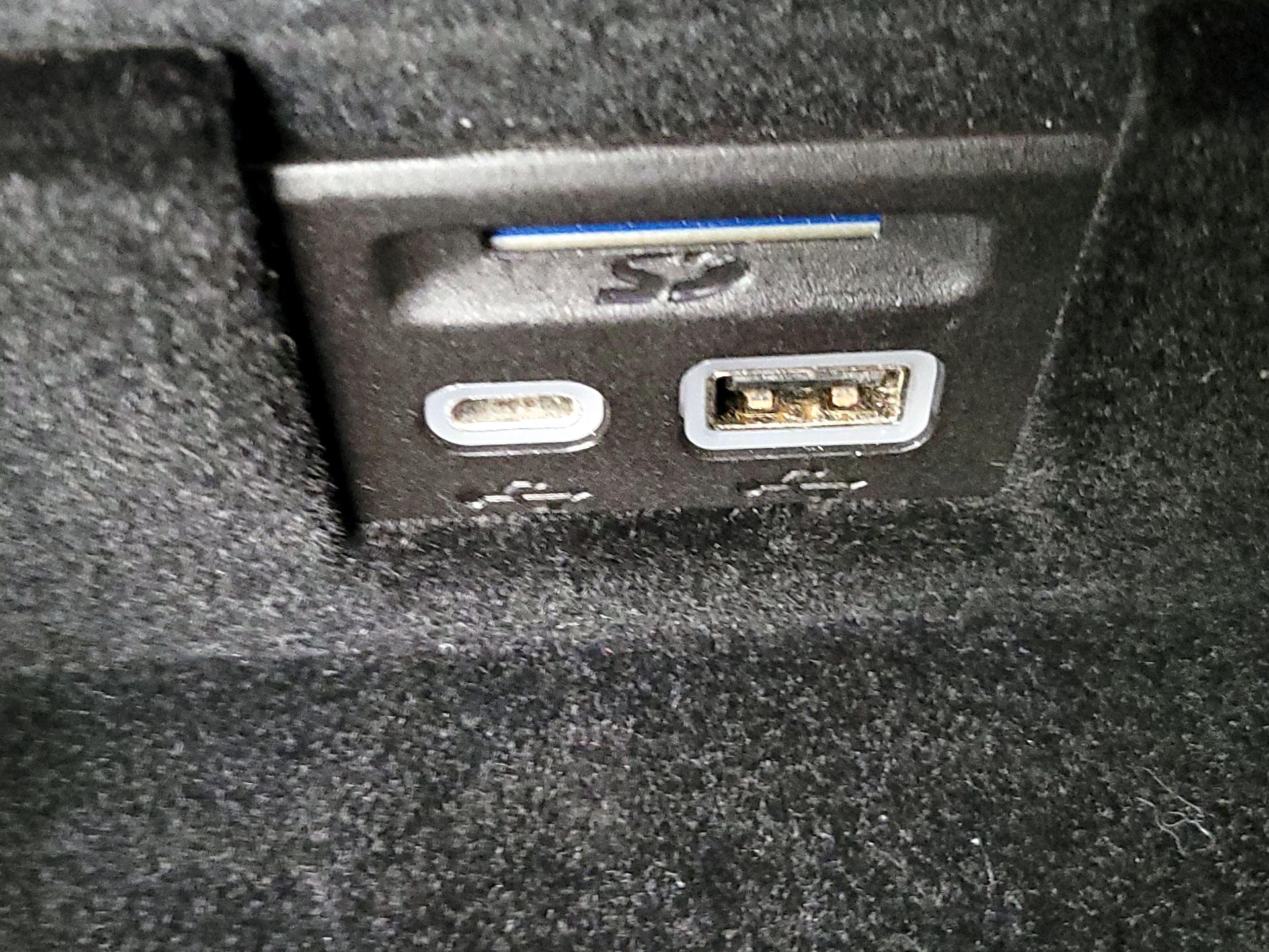 Thumbnail: 2023 Cadillac XT5 - 18