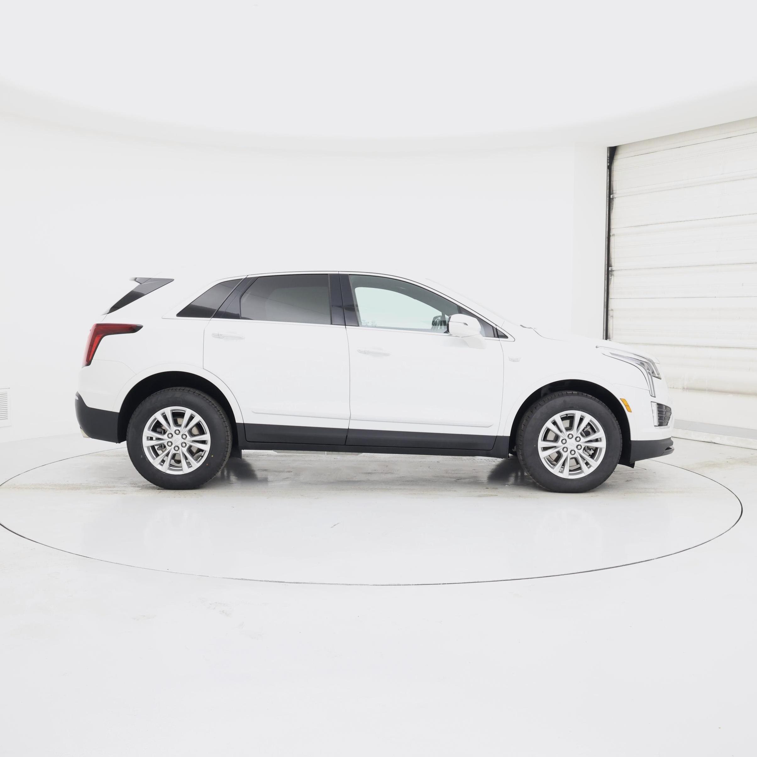 Thumbnail: 2023 Cadillac XT5 - 7