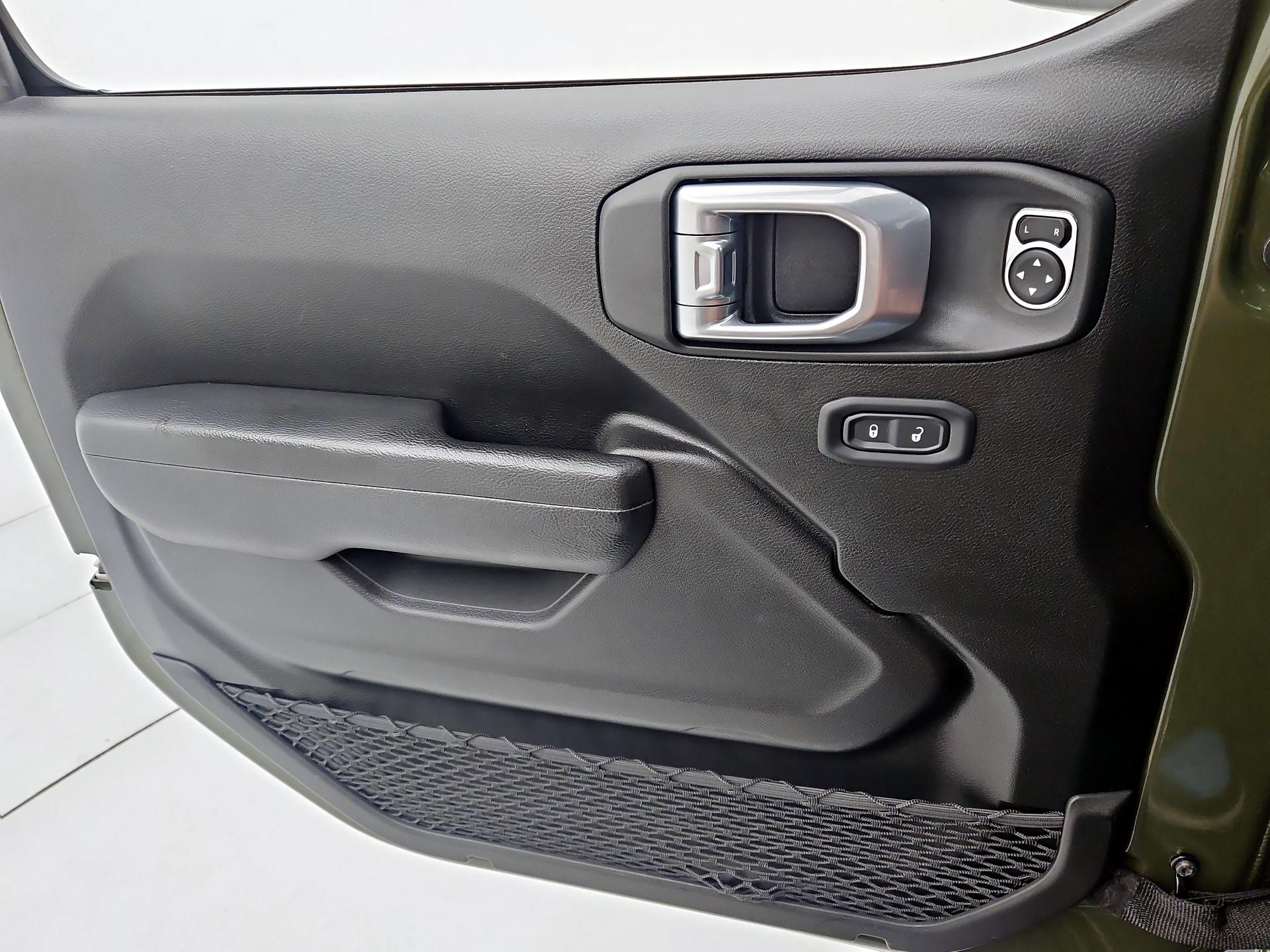 Thumbnail: 2022 Jeep Wrangler - 12