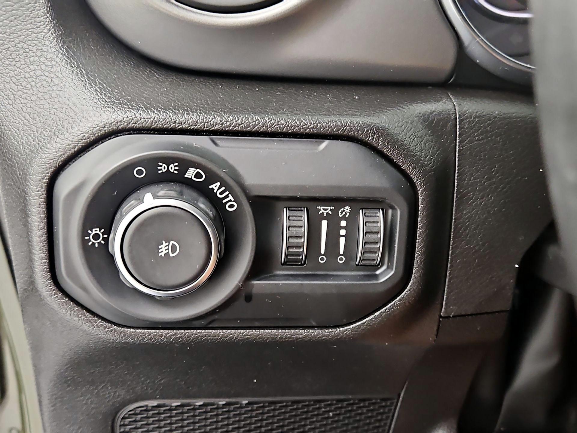 Thumbnail: 2022 Jeep Wrangler - 13
