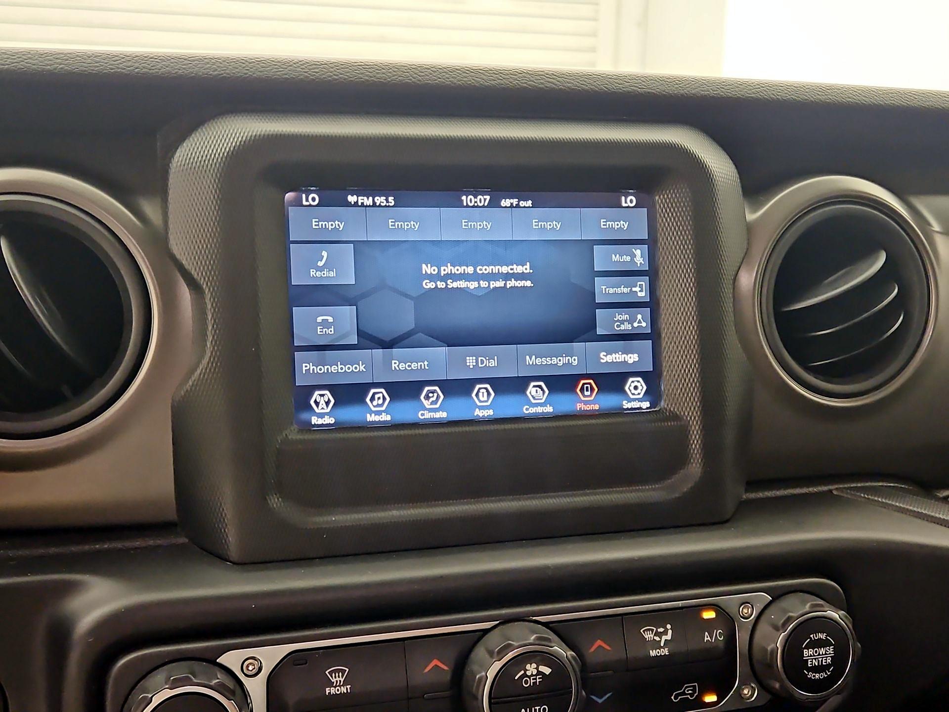 Thumbnail: 2022 Jeep Wrangler - 15