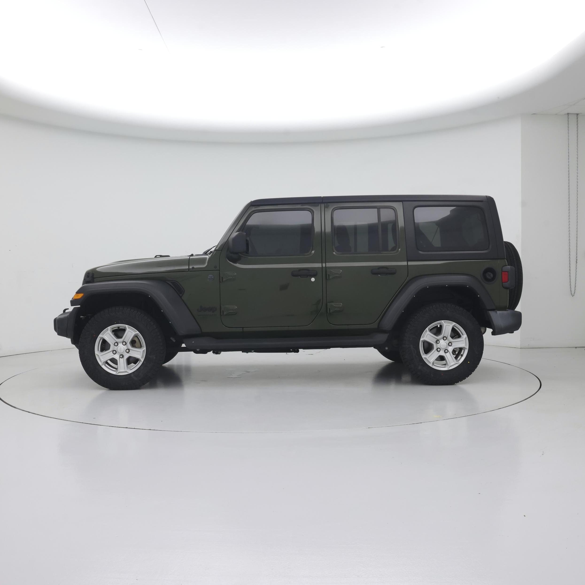 Thumbnail: 2022 Jeep Wrangler - 3