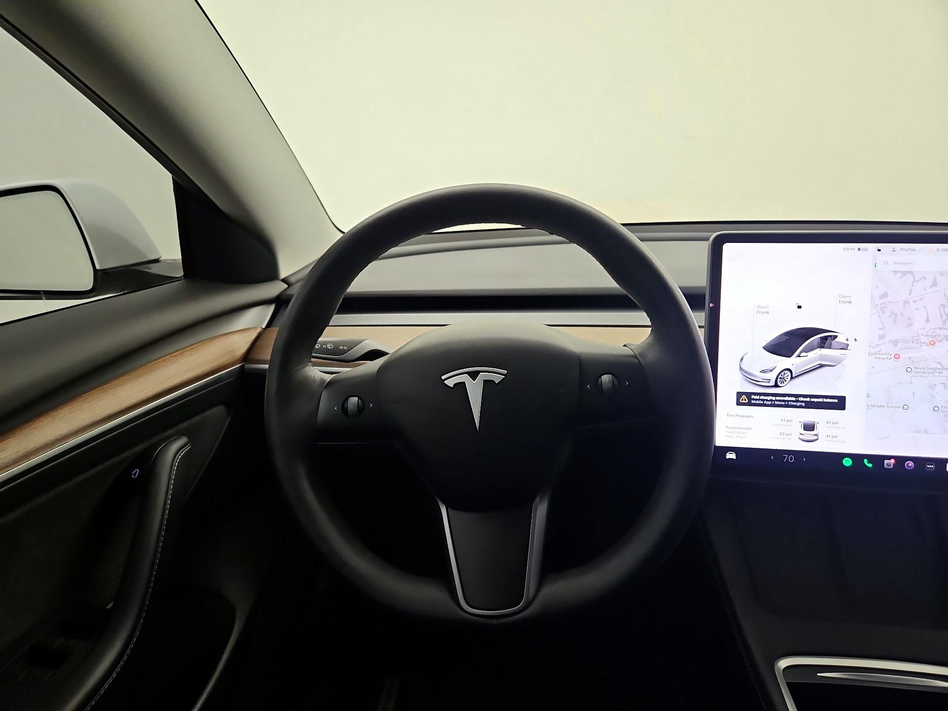 Thumbnail: 2022 Tesla Model 3 - 10