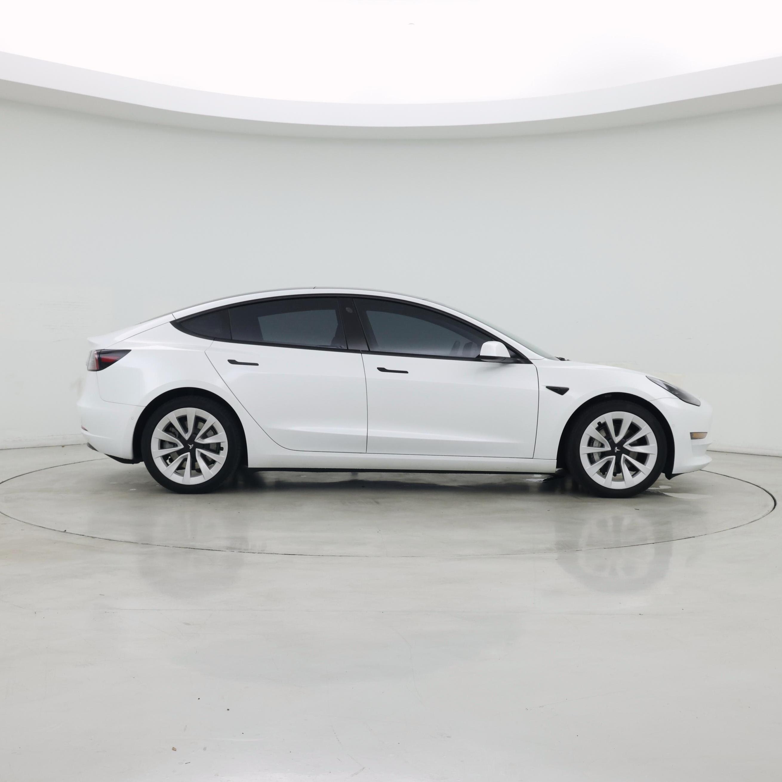 Thumbnail: 2022 Tesla Model 3 - 7