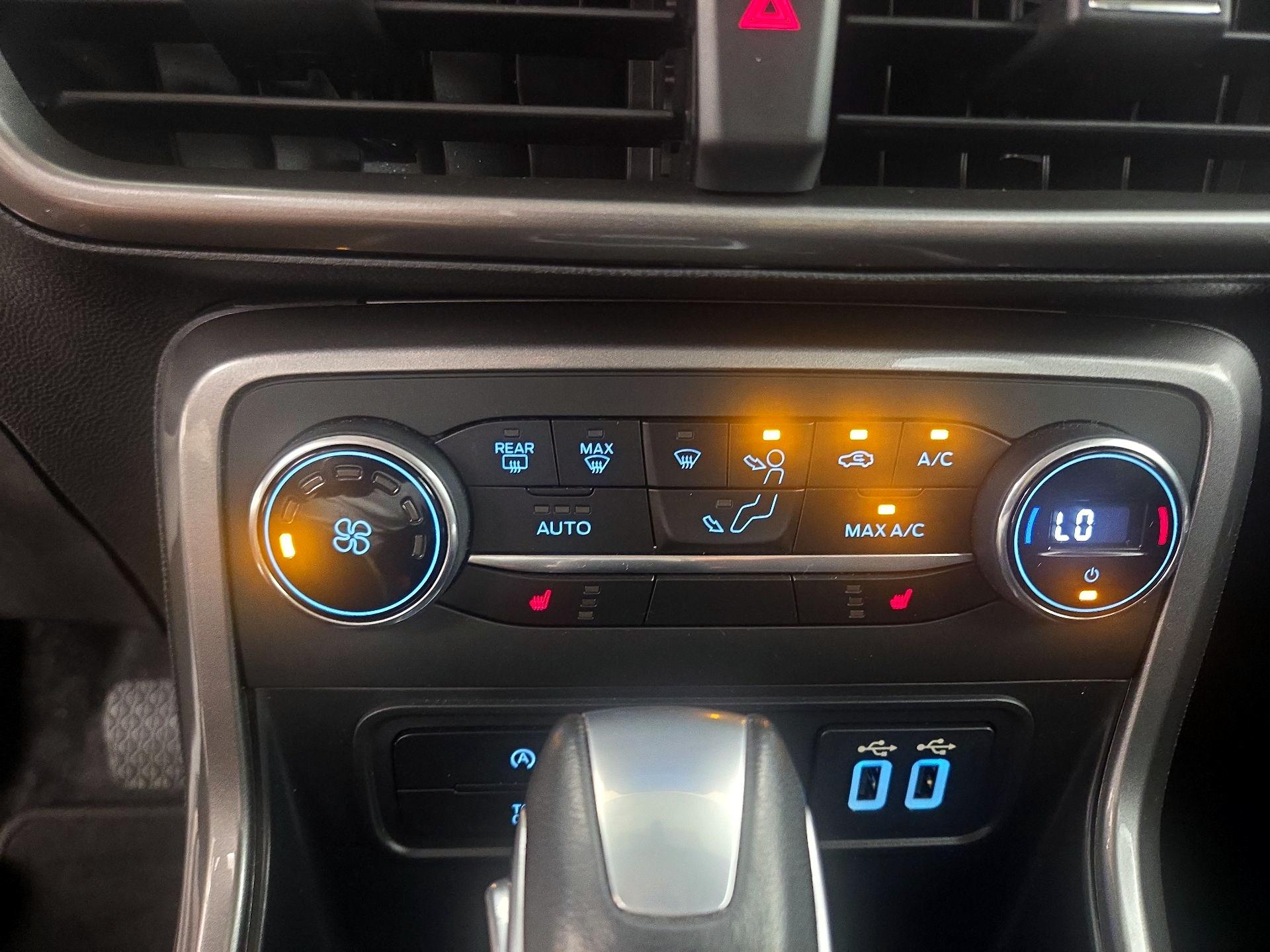 Thumbnail: 2021 Ford EcoSport - 17