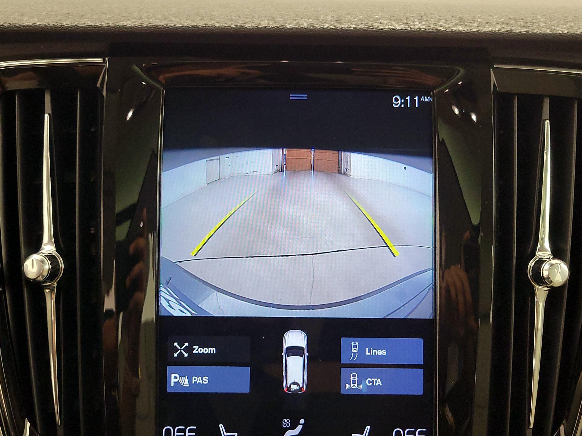 Thumbnail: 2018 Volvo V90 - 15