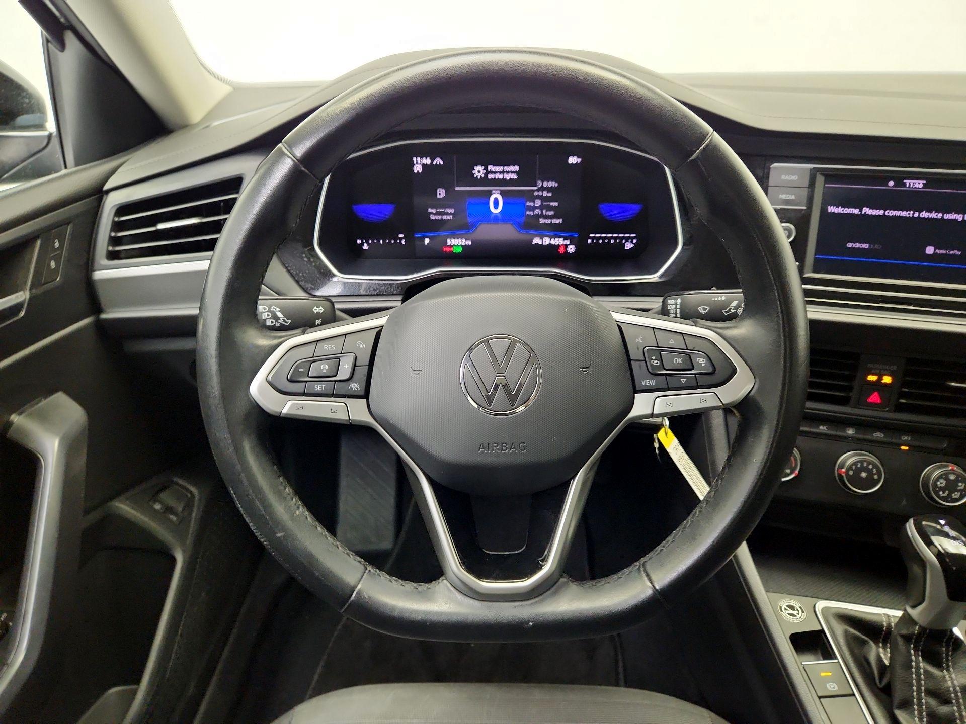 Thumbnail: 2021 Toyota Camry - 10