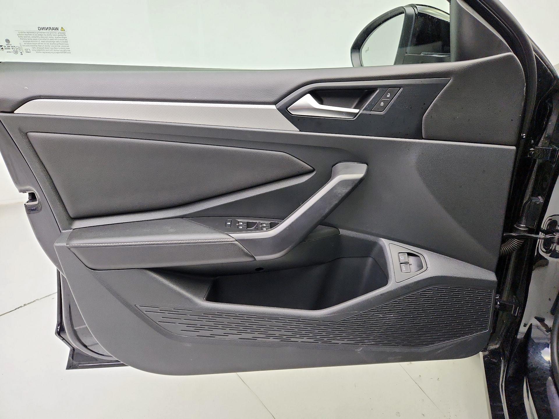 Thumbnail: 2021 Toyota Camry - 12