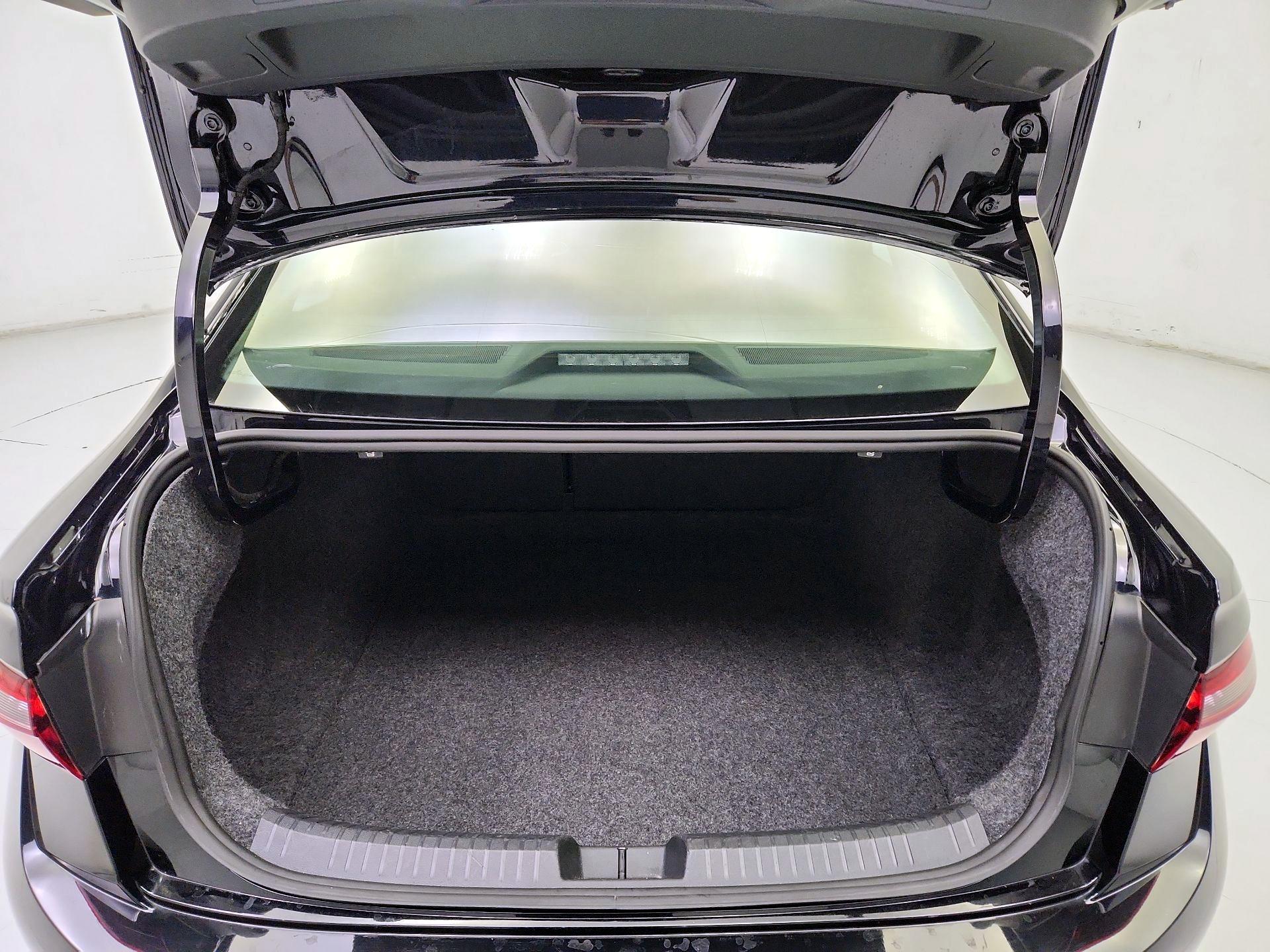 Thumbnail: 2021 Toyota Camry - 20