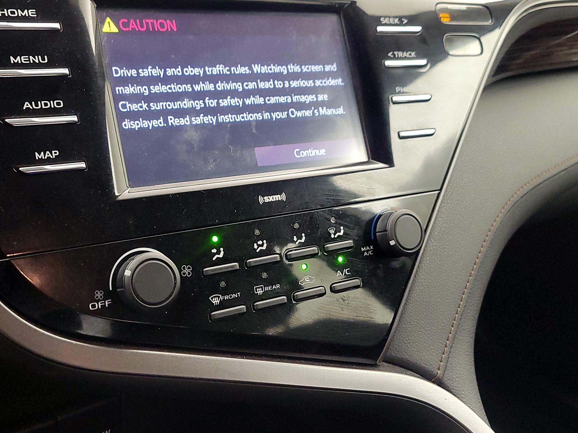 Thumbnail: 2020 Toyota Camry - 16