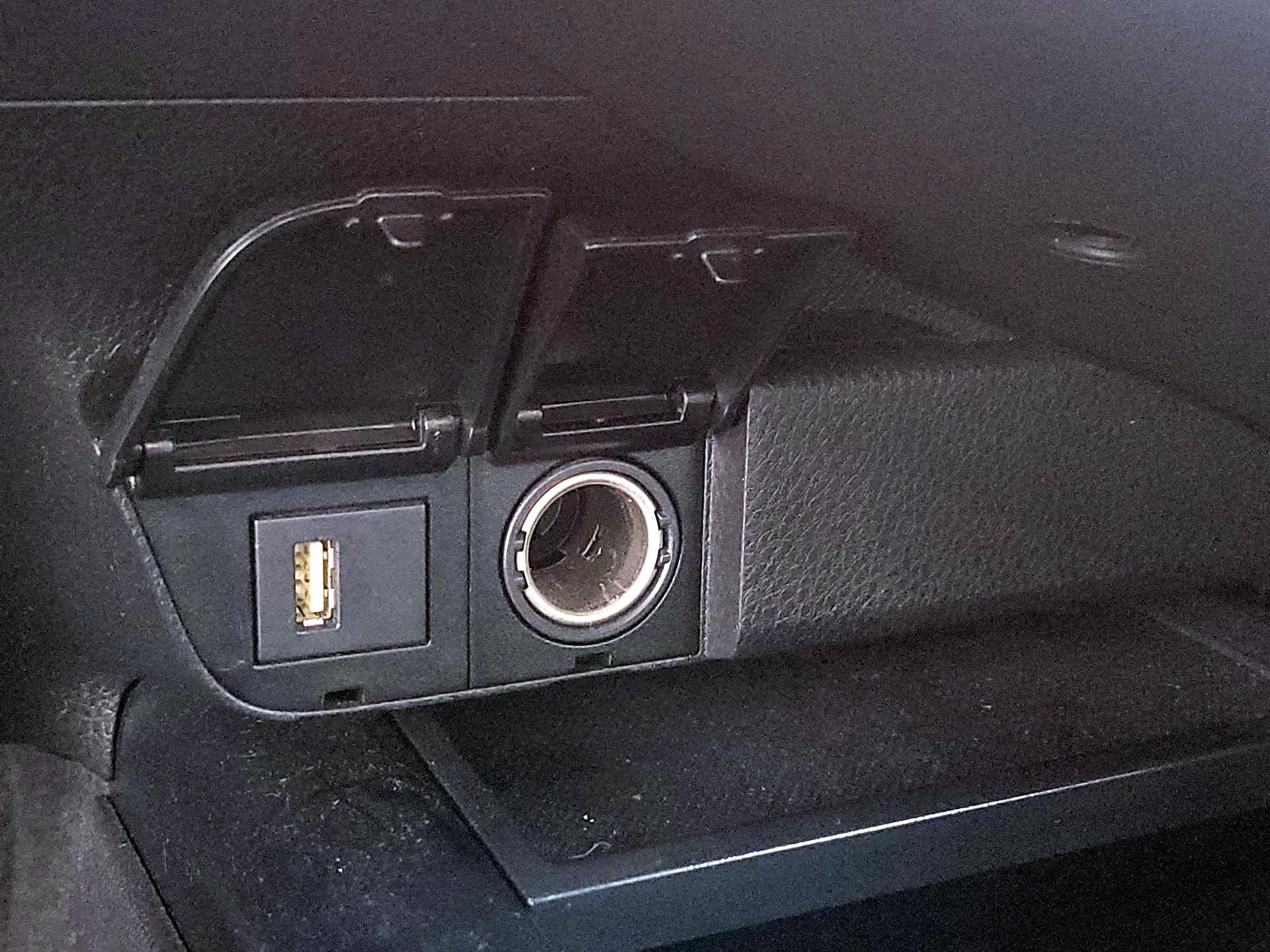 Thumbnail: 2020 Toyota Camry - 18